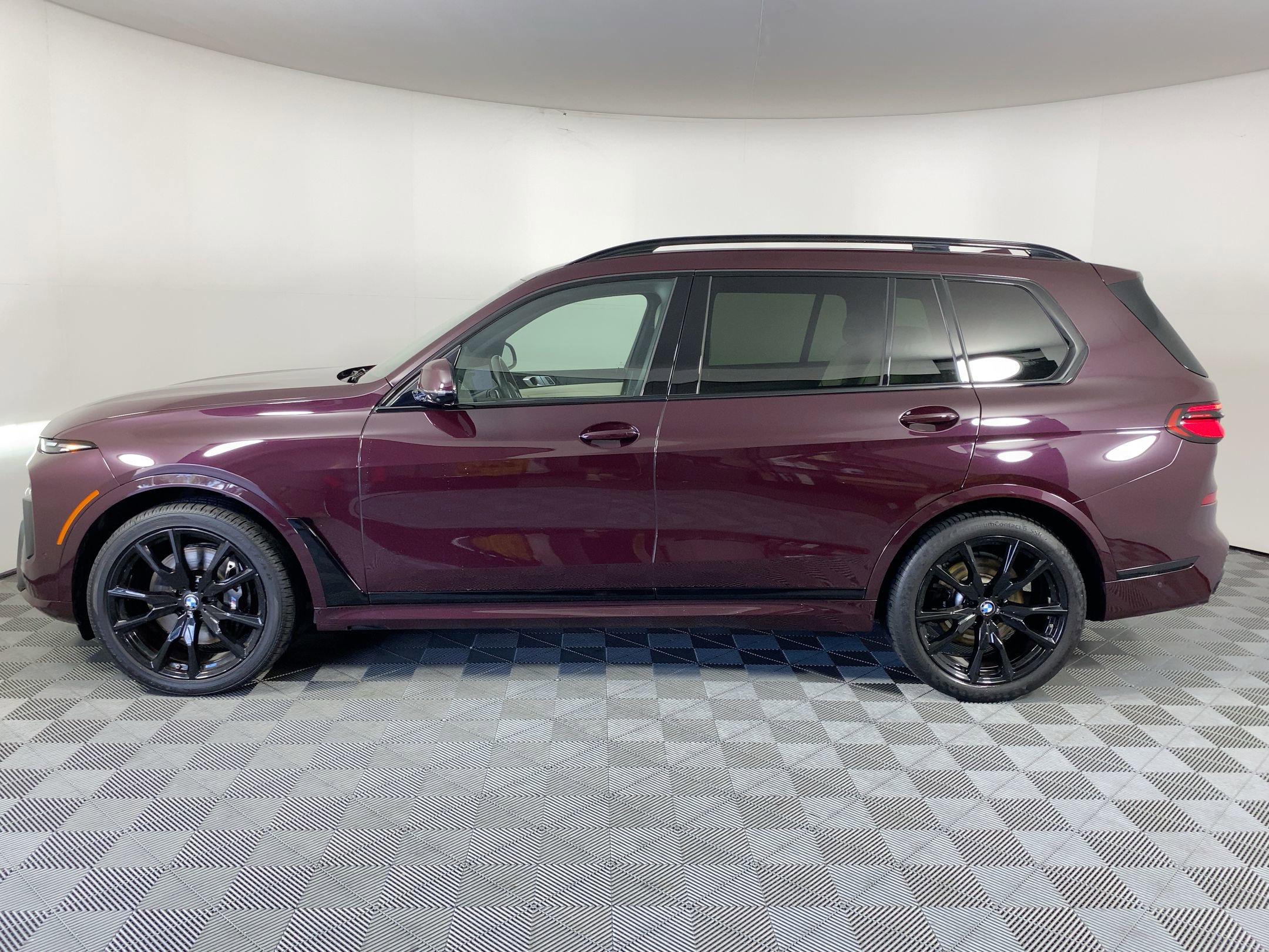 2024 Bmw X7 xDrive40i photo 2
