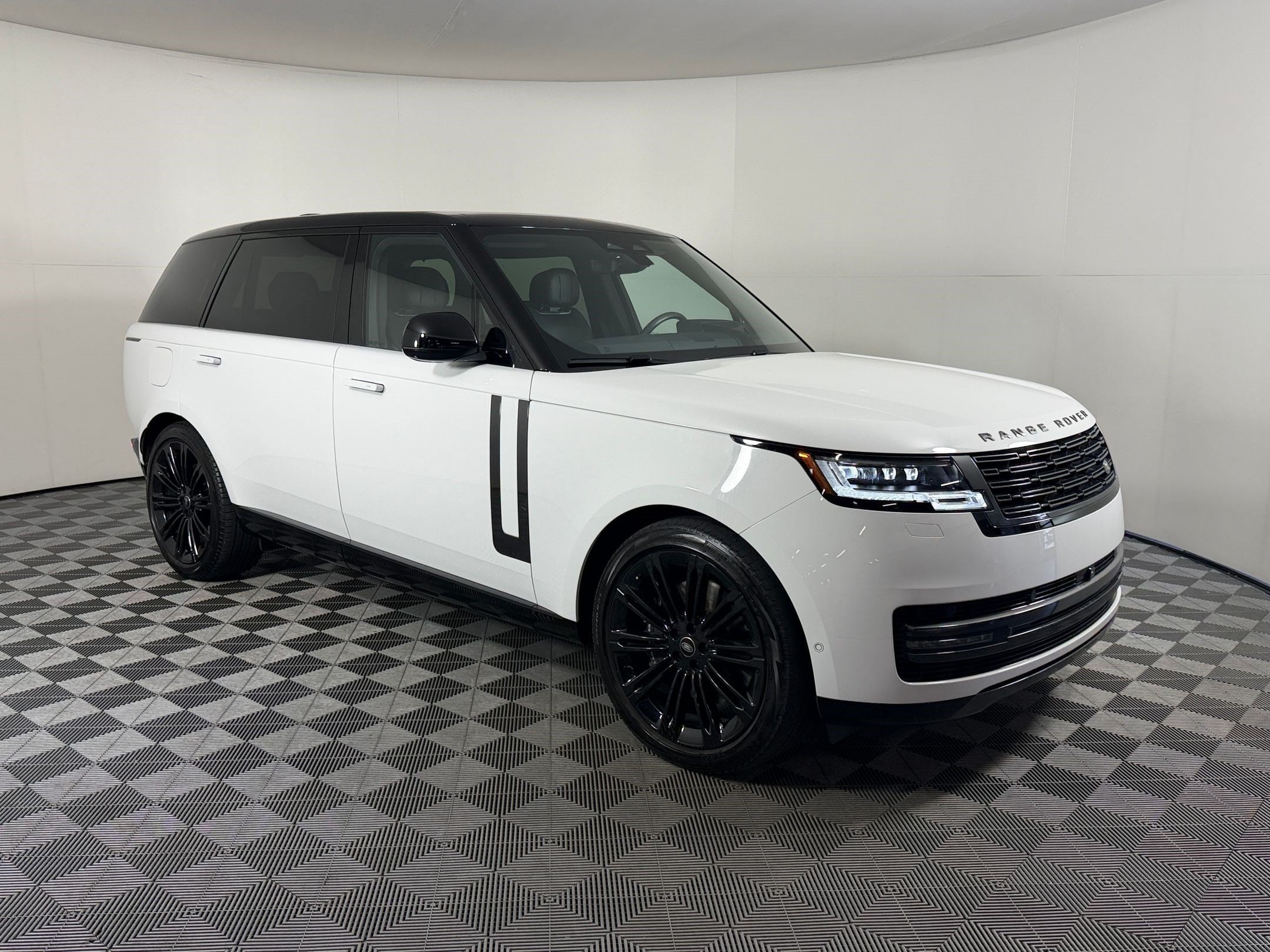 Range Rover SE SUV