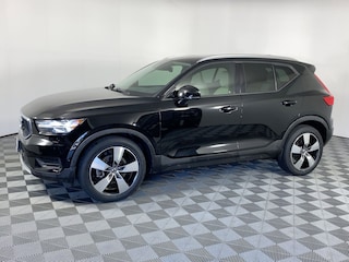 Used 2019 Volvo XC40 Momentum SUV for sale in Houston