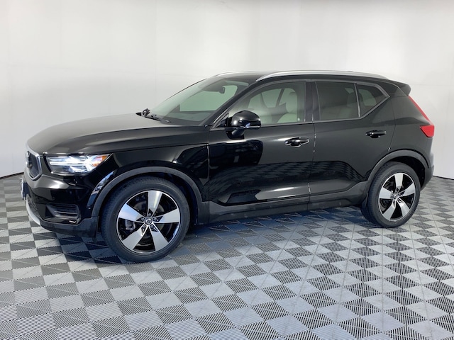Used 2019 Volvo XC40 Momentum SUV for sale in Houston