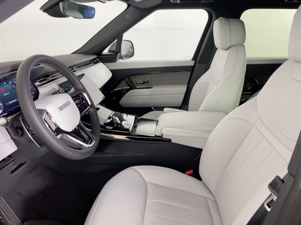 New 2025 Land Rover Range Rover Sport P360 SE SUV