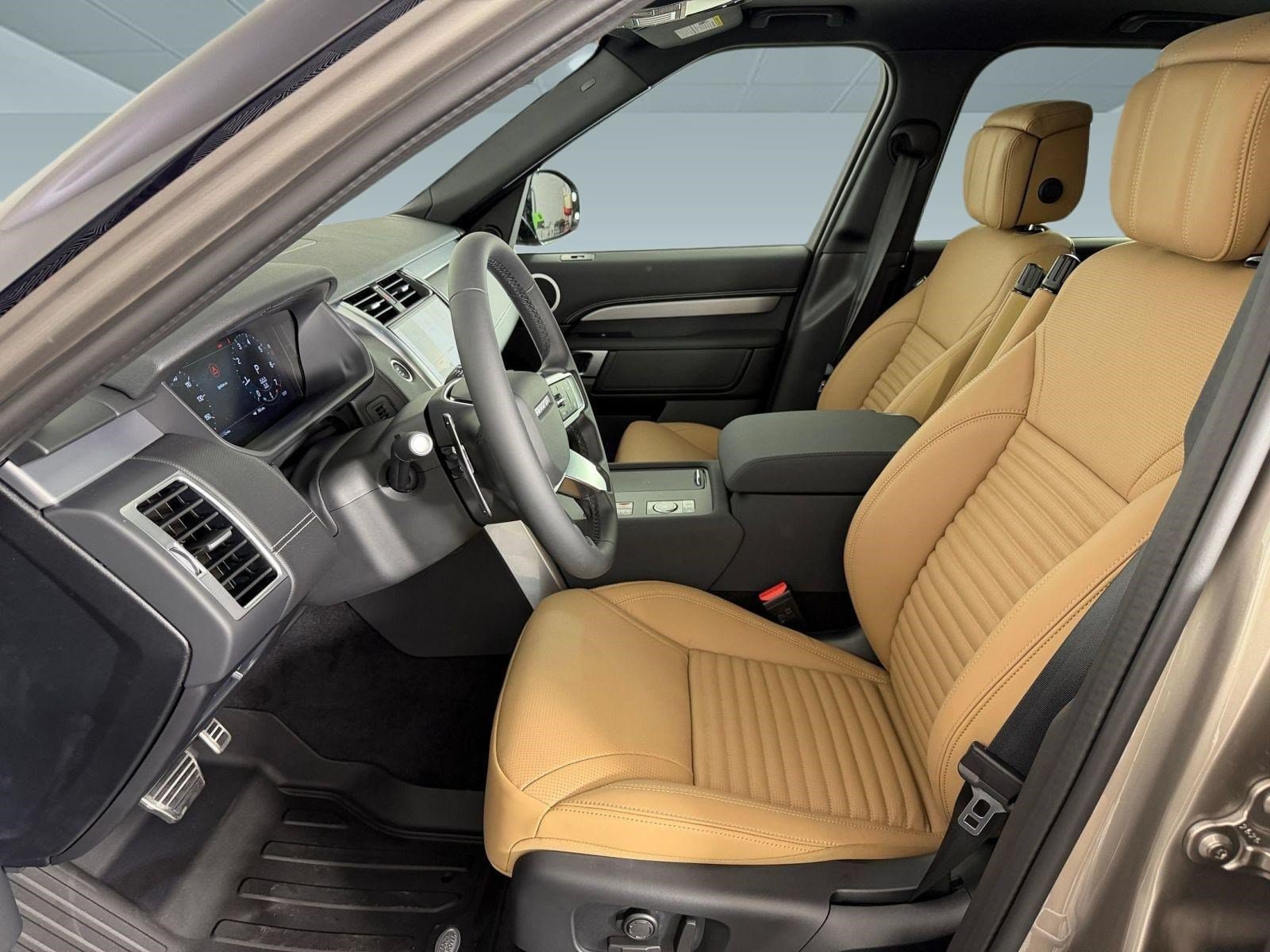 Discovery Dynamic SE SUV