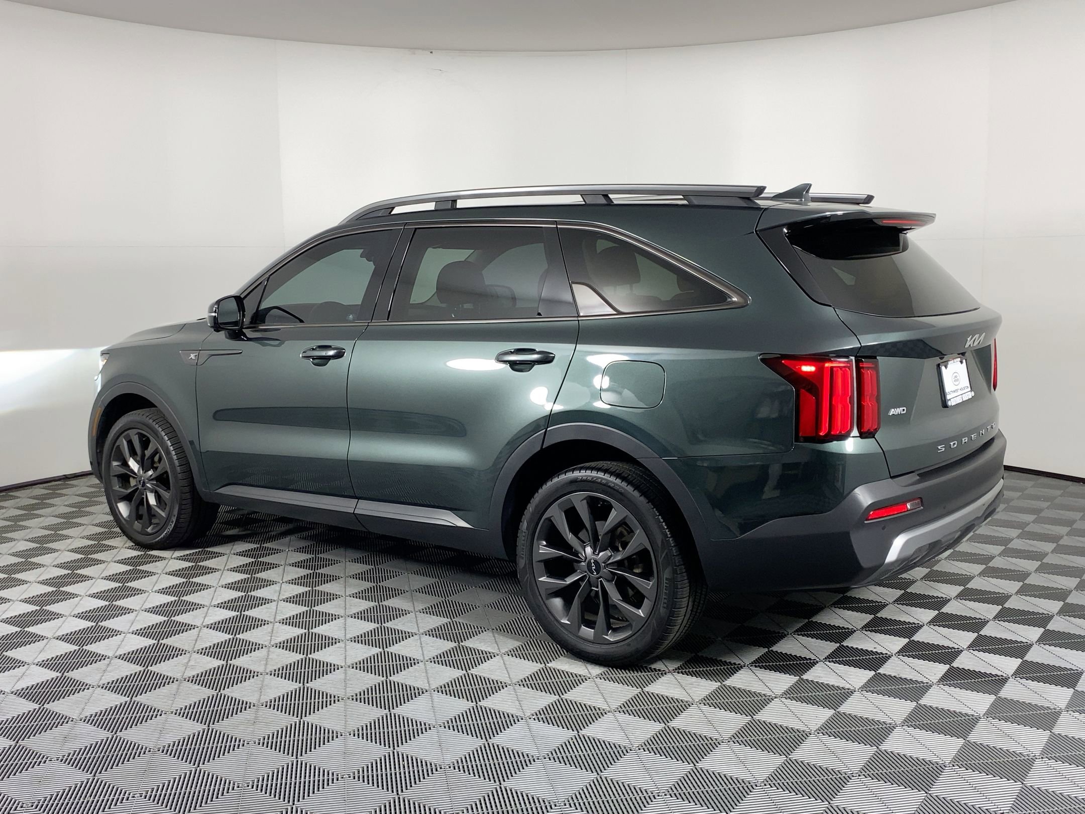 2022 Kia Sorento X-Line SX Prestige photo 3