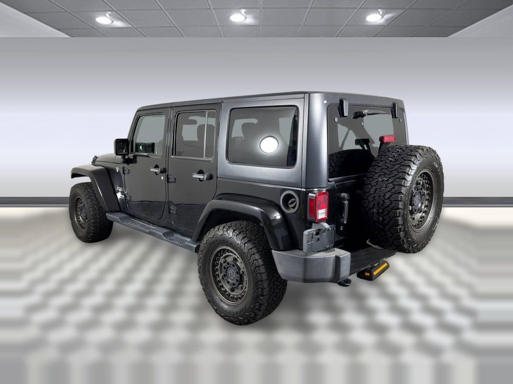 Used 2018 Jeep Wrangler JK Unlimited Sahara SUV