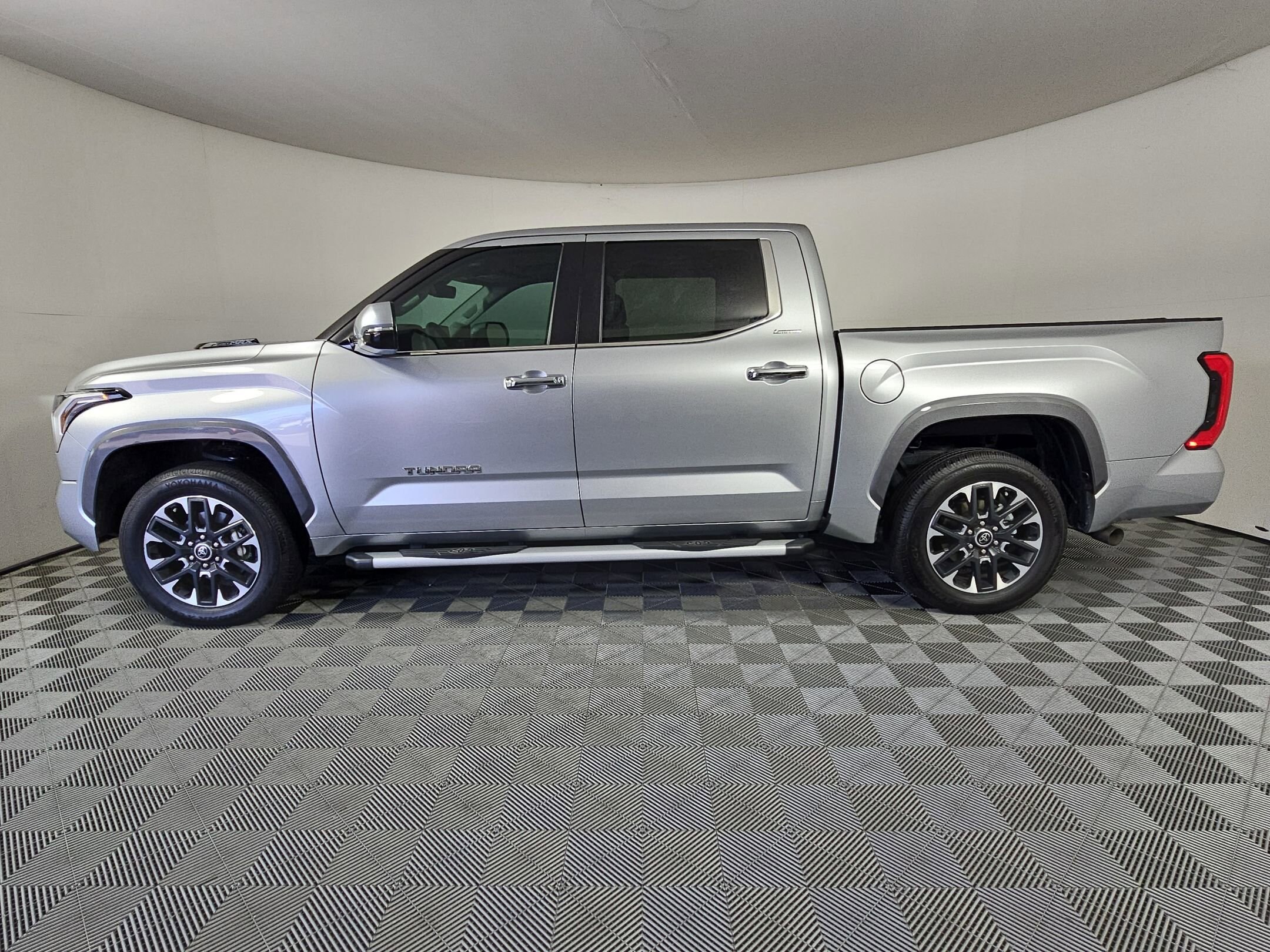 2024 Toyota Tundra Limited photo 2