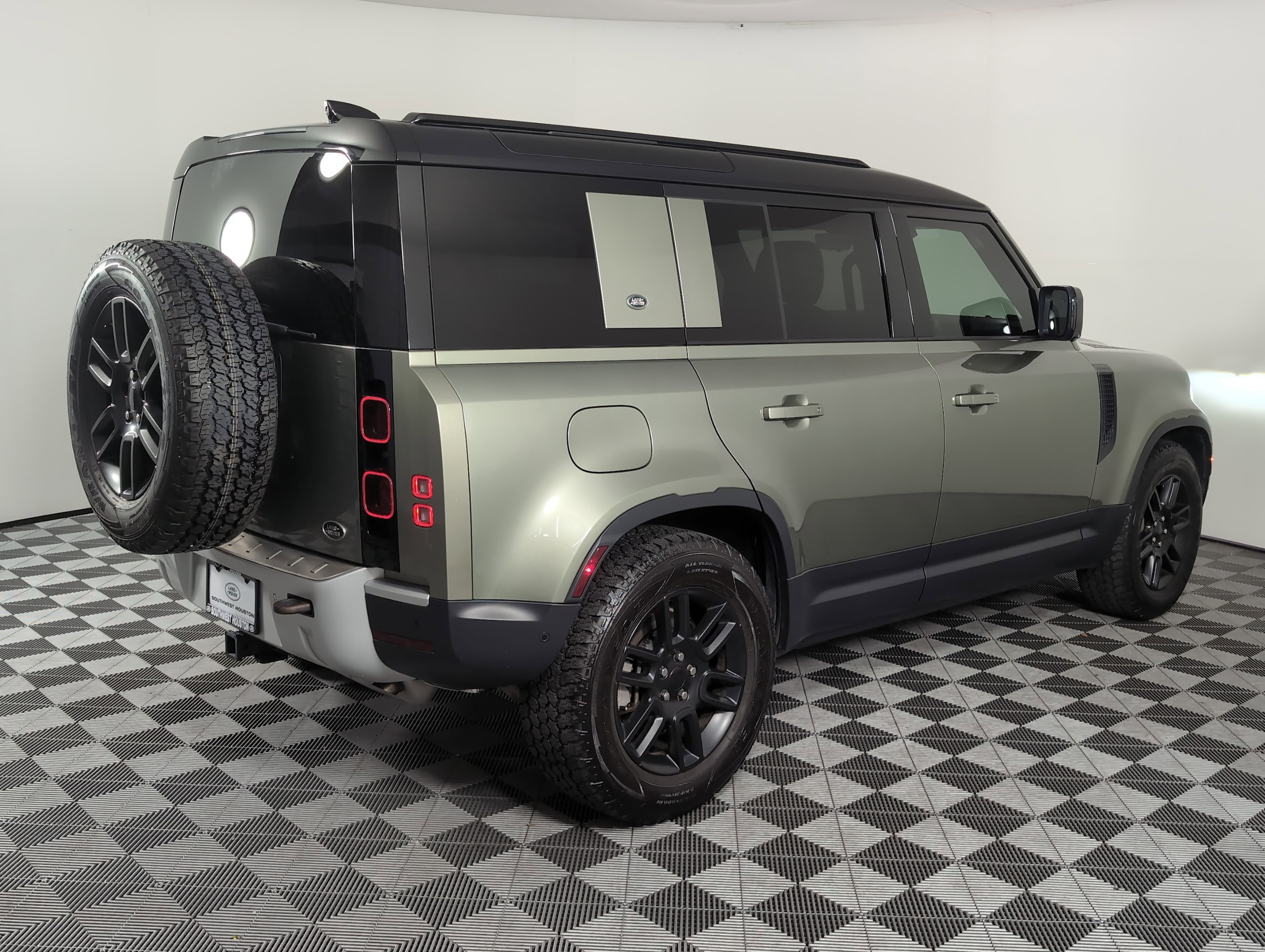 Used 2020 Land Rover Defender First Edition with VIN SALE1EEU9L2010023 for sale in Houston, TX
