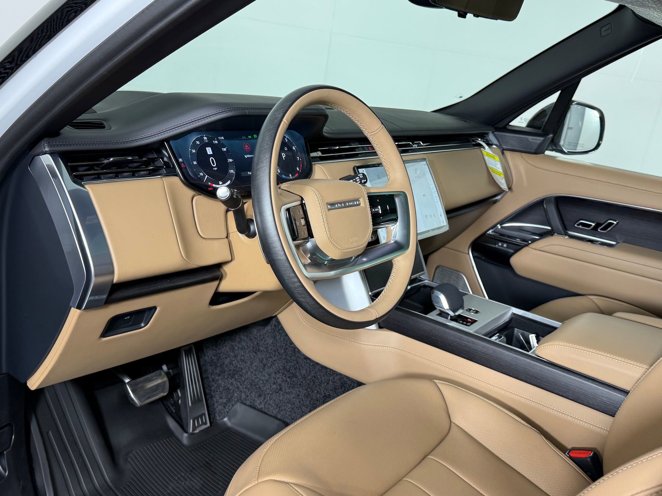 2025 Land Rover Range Rover Autobiography photo 3