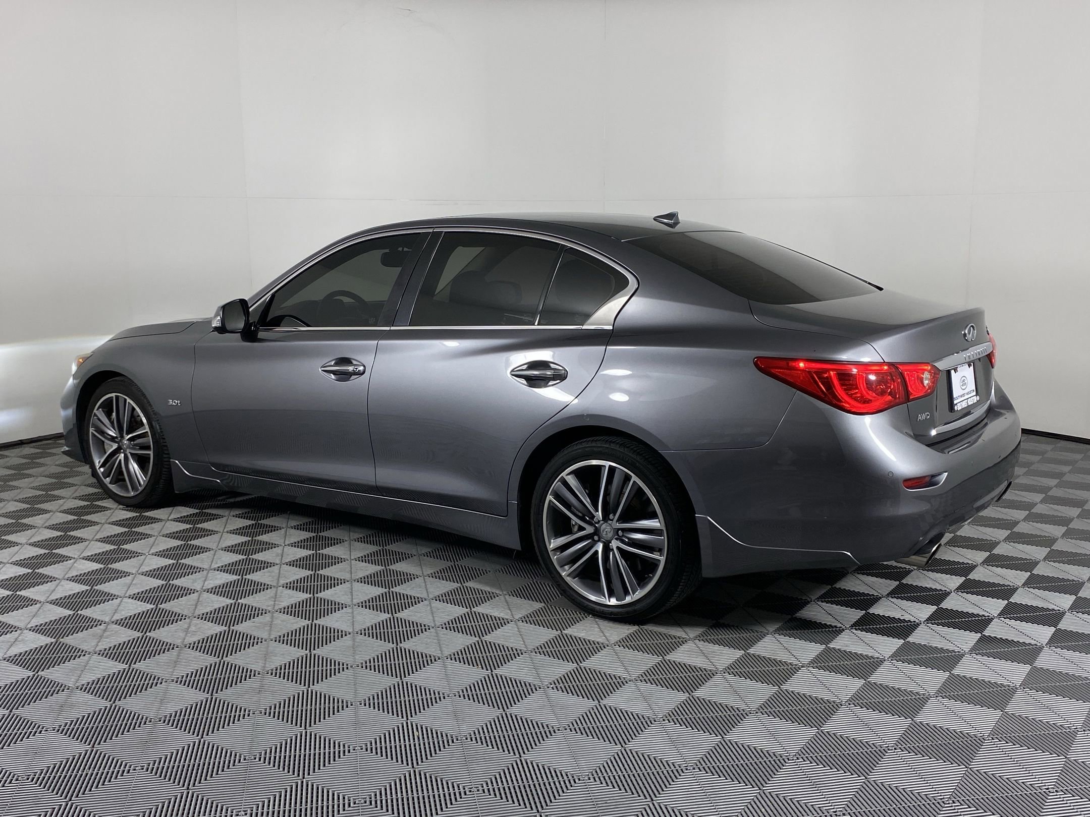 2017 Infiniti Q50 3.0t Sport photo 3