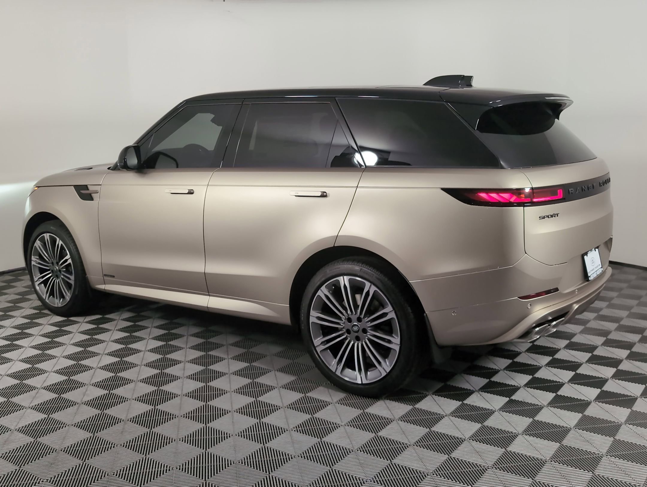 2025 Land Rover Range Rover Sport Autobiography photo 3