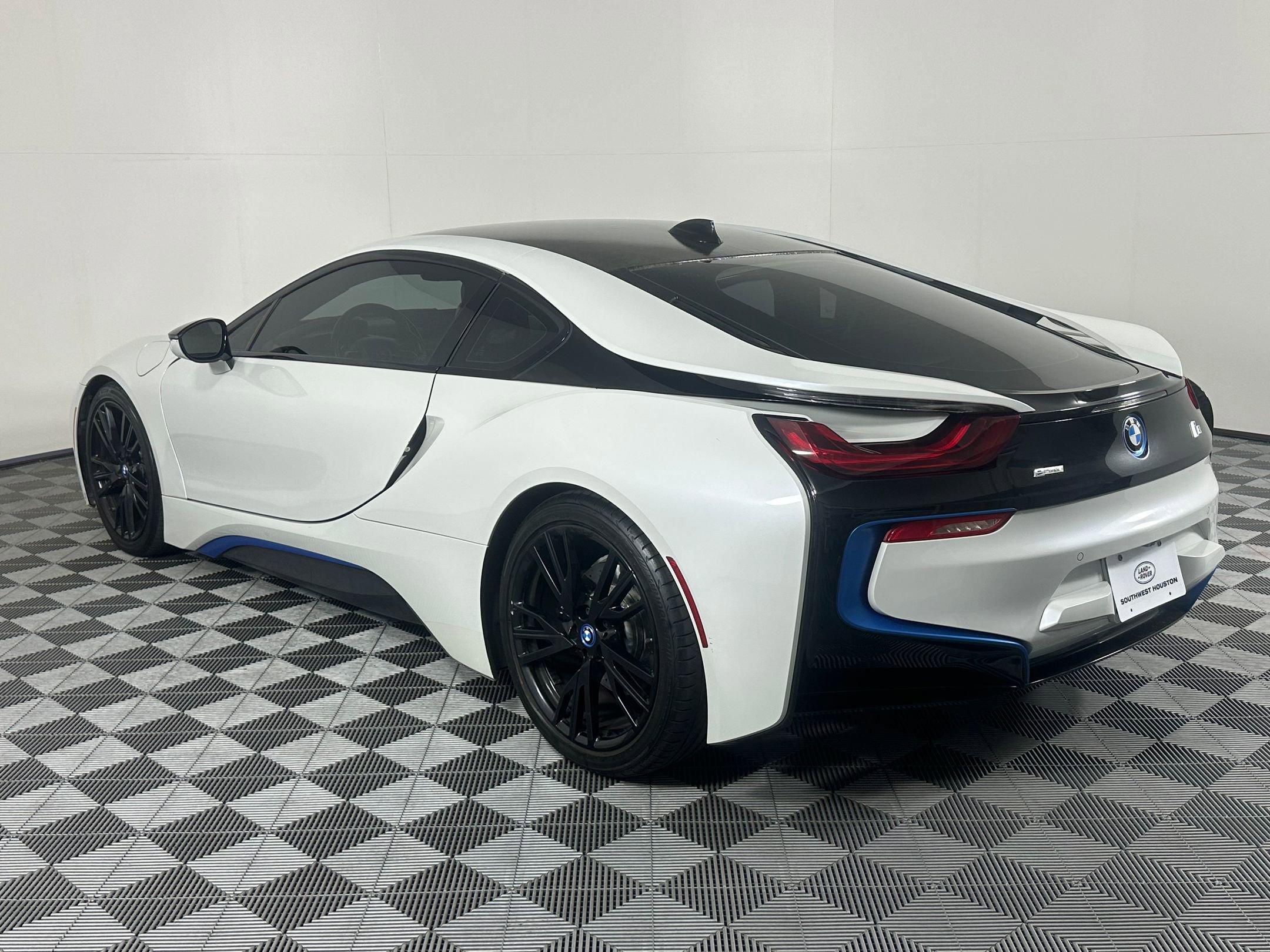 2015 Bmw i8 8-Series photo 2