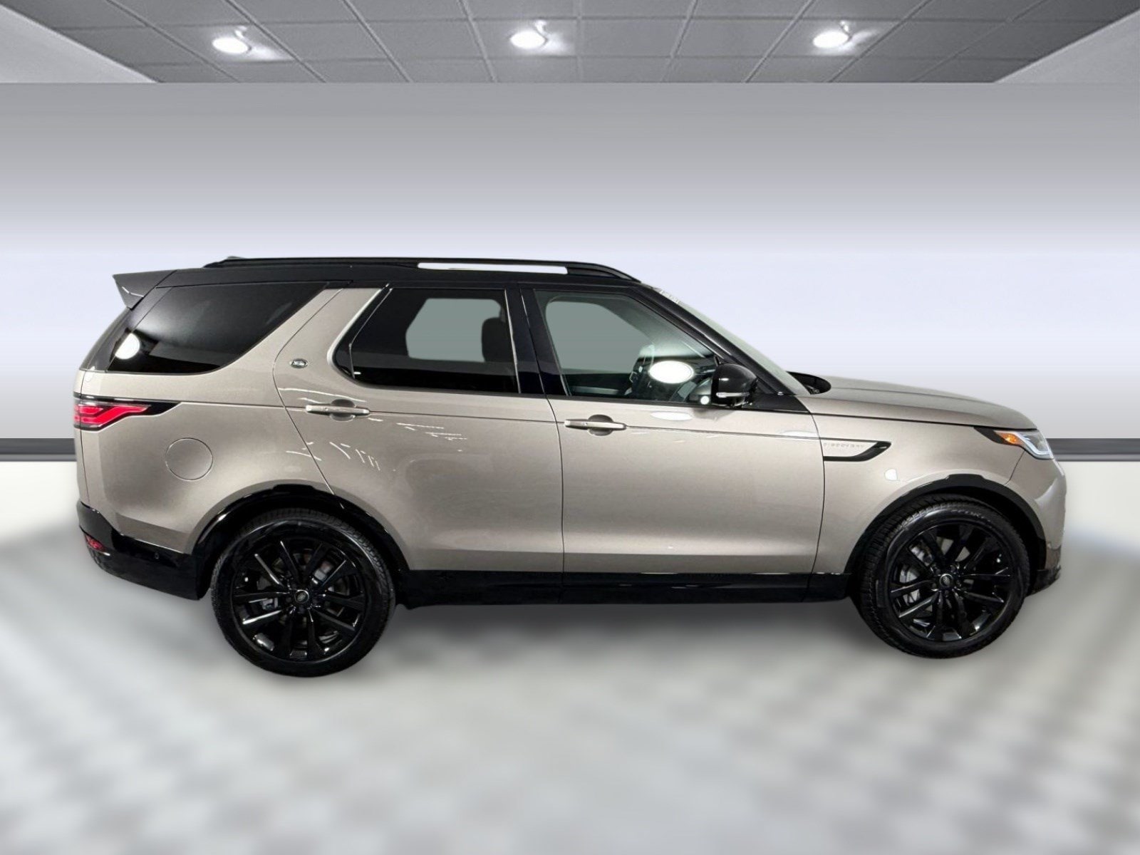 Discovery Dynamic SE SUV