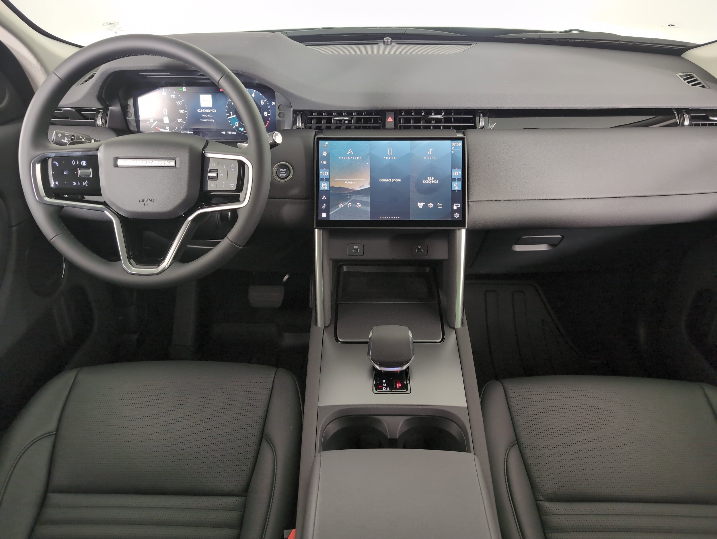 2025 Land Rover Discovery Sport S photo 4