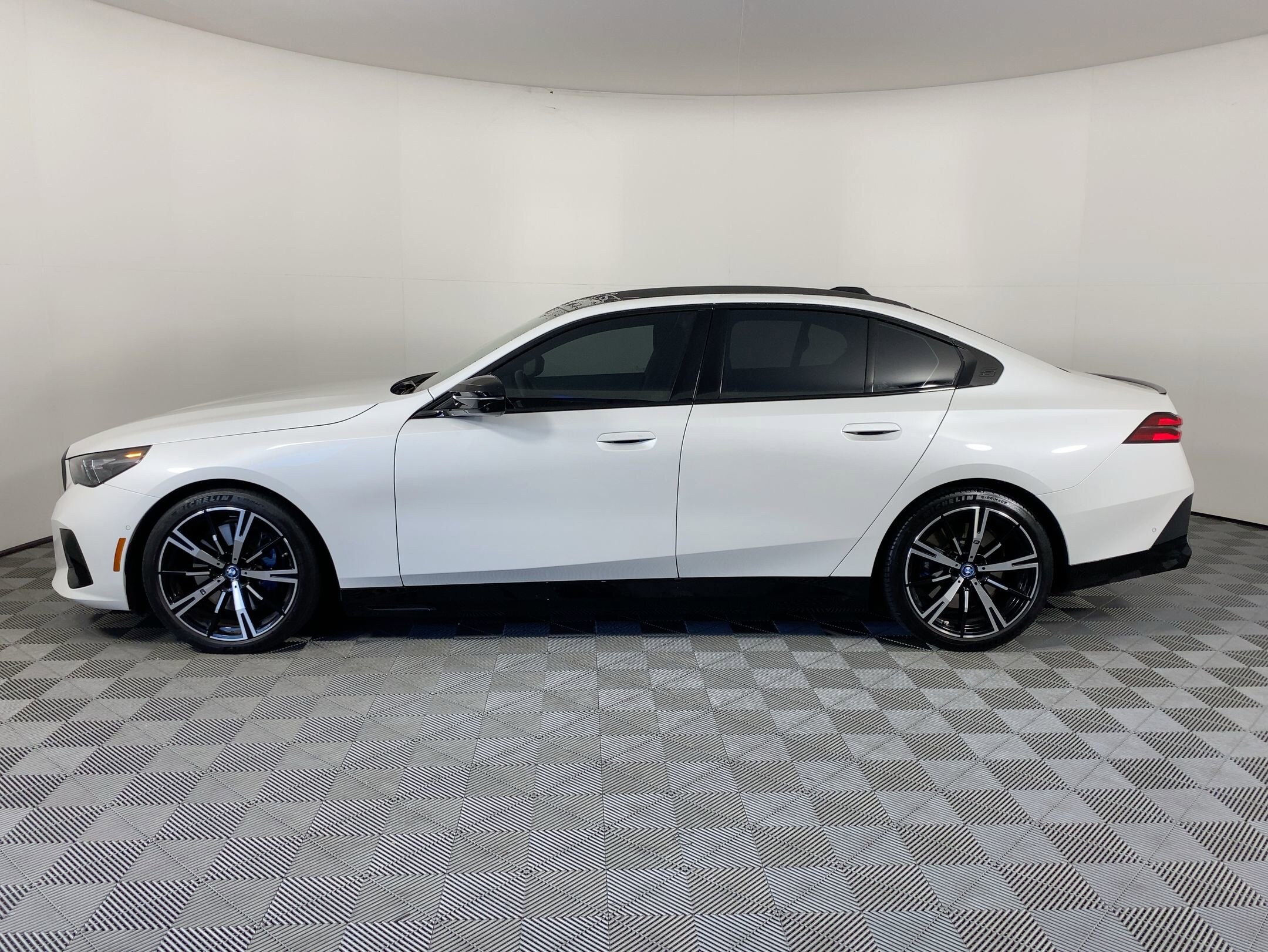 2024 Bmw i5 M60 photo 2