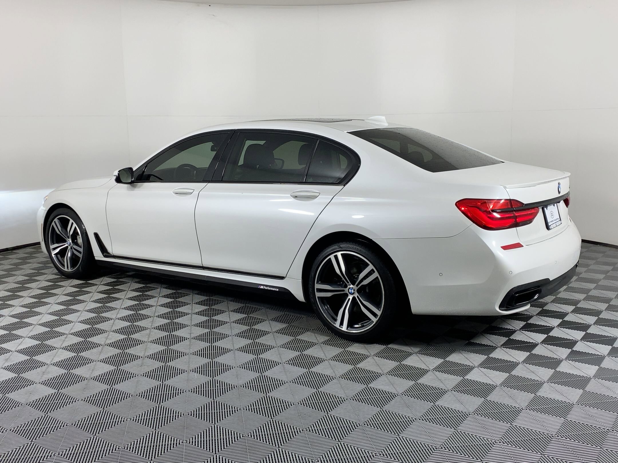 2019 Bmw 750i 7-series photo 3