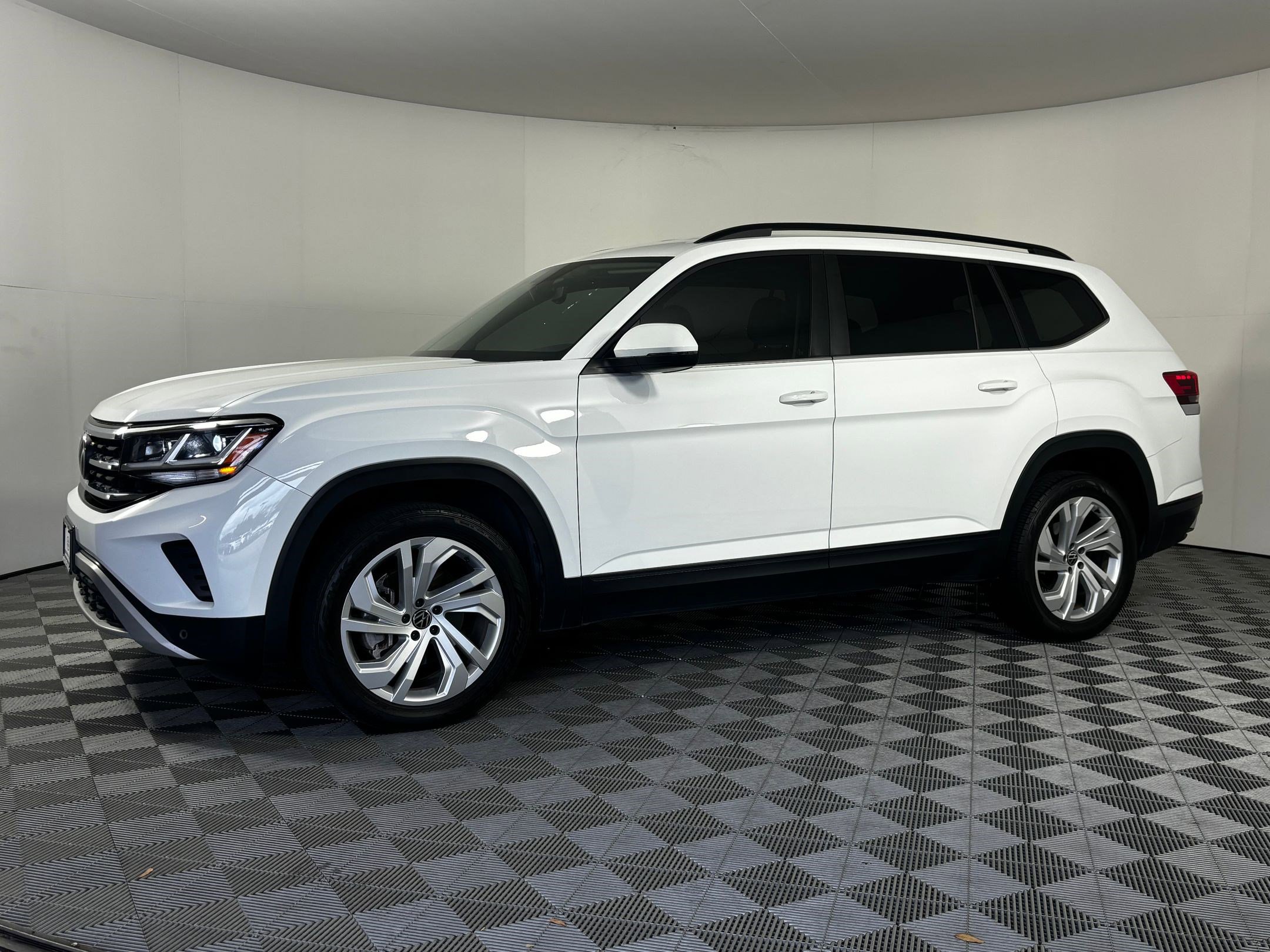 2021 Volkswagen Atlas SE w/Tech's photo