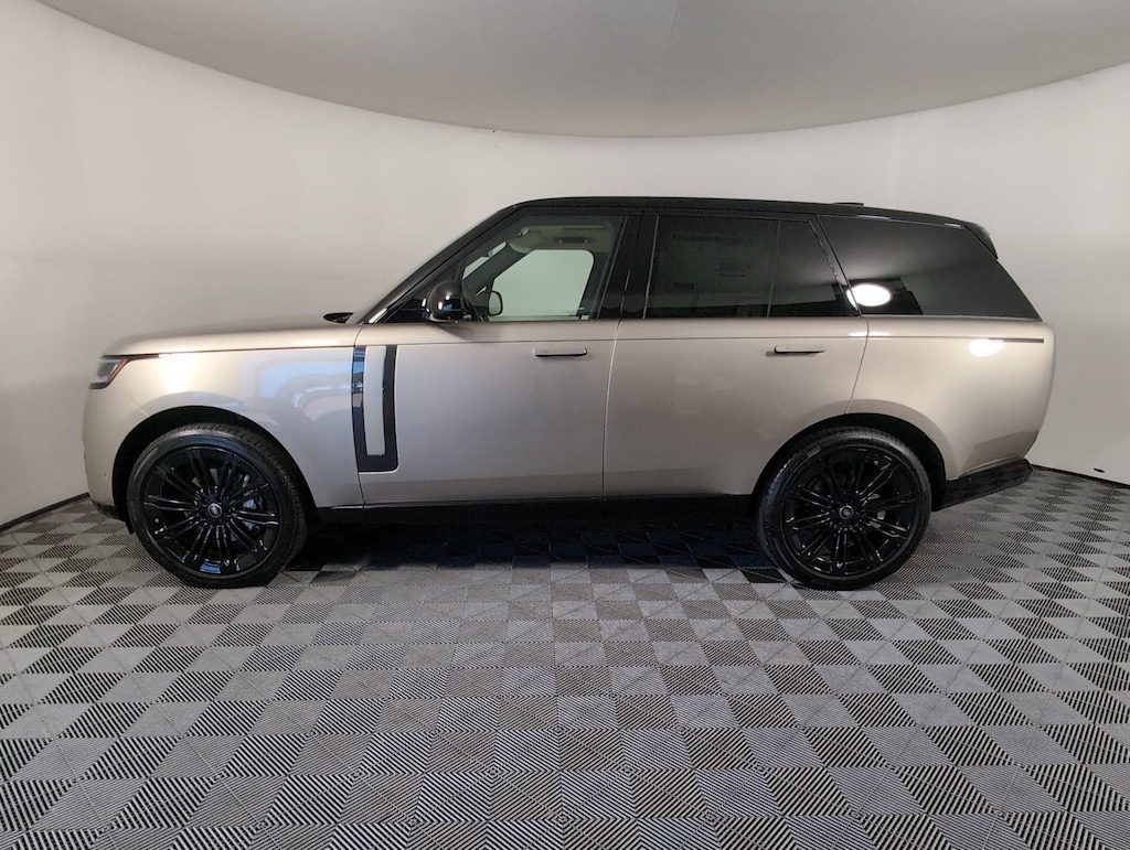 New 2025 Land Rover Range Rover P400 SE SUV