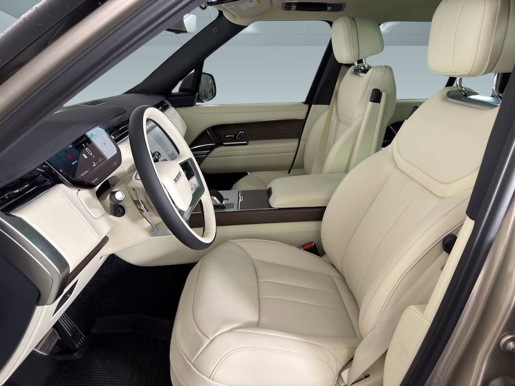 New 2026 Land Rover Range Rover P530 SE SUV