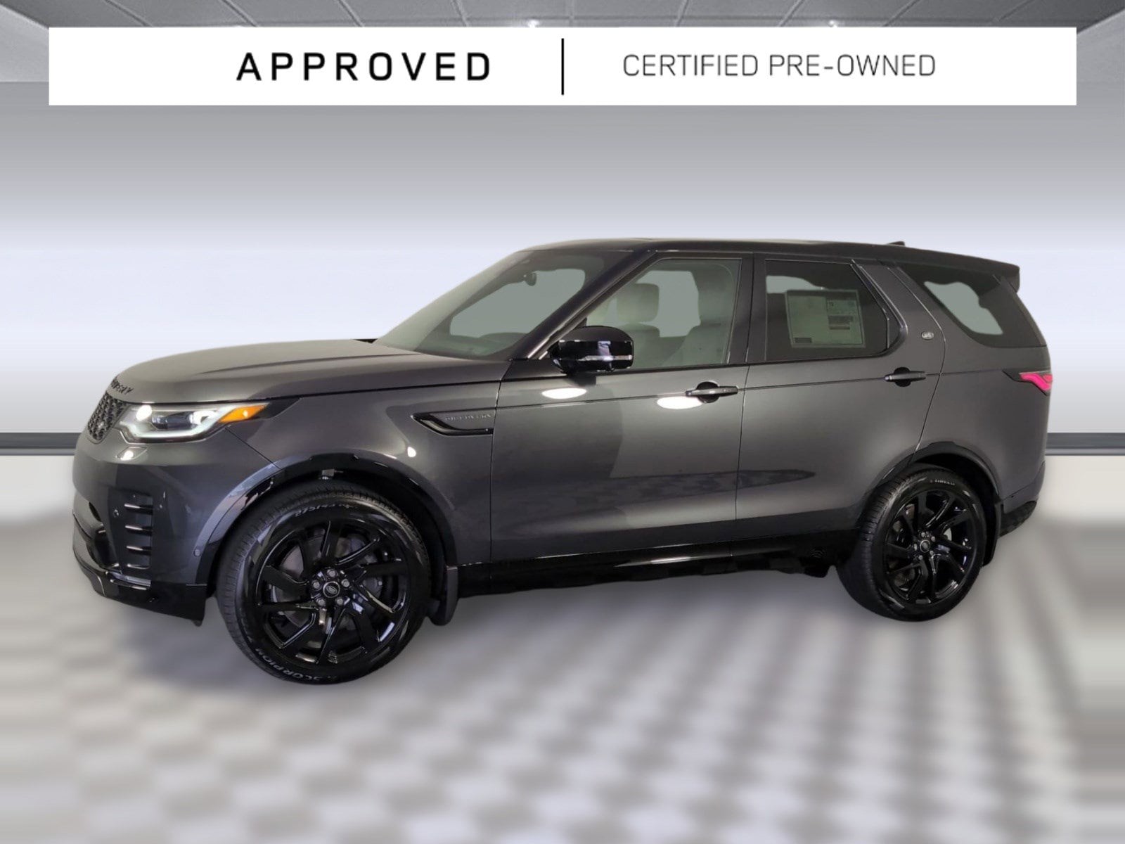 2025 Land Rover Discovery P360 Dynamic SE's photo