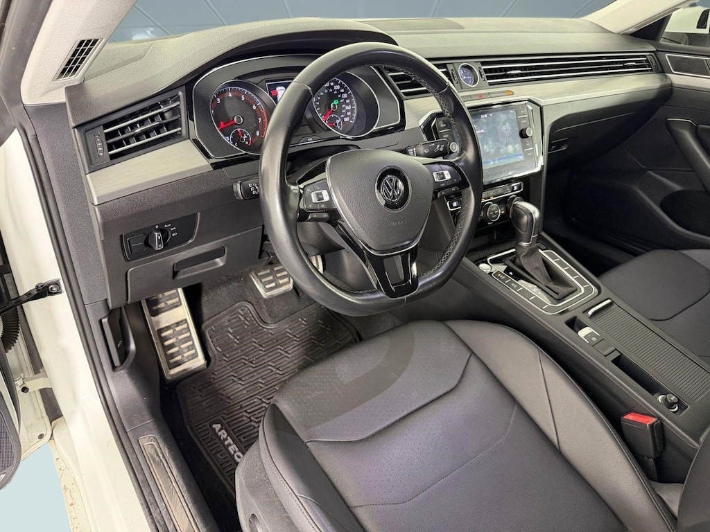 Used 2019 Volkswagen Arteon SE Sedan