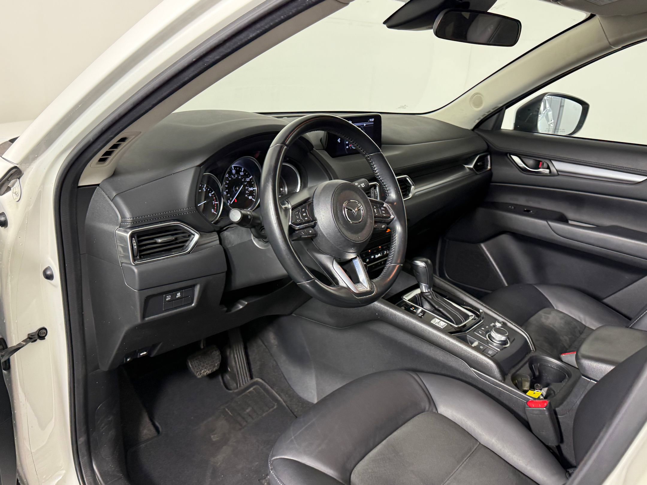 2020 Mazda CX-5 Touring photo 3