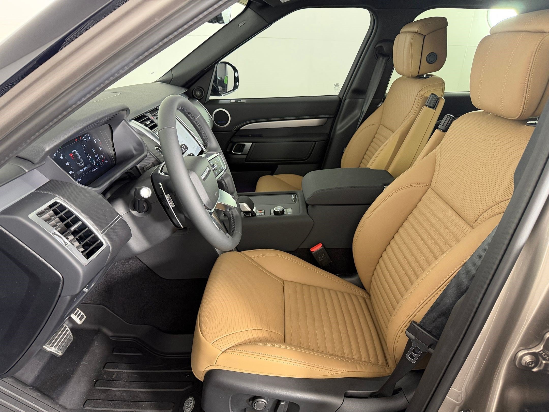 Discovery Dynamic SE SUV