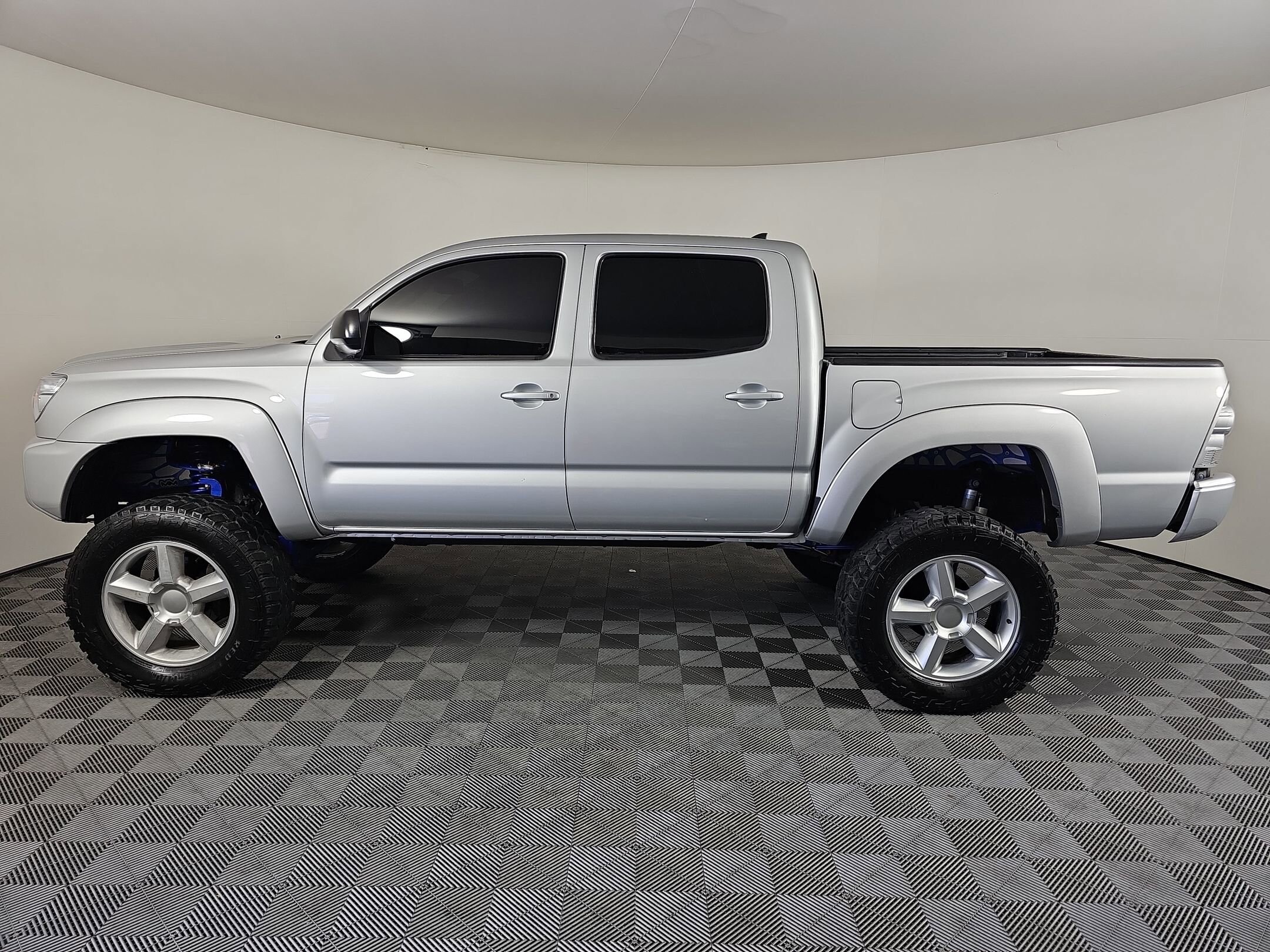 2012 Toyota Tacoma PreRunner photo 2