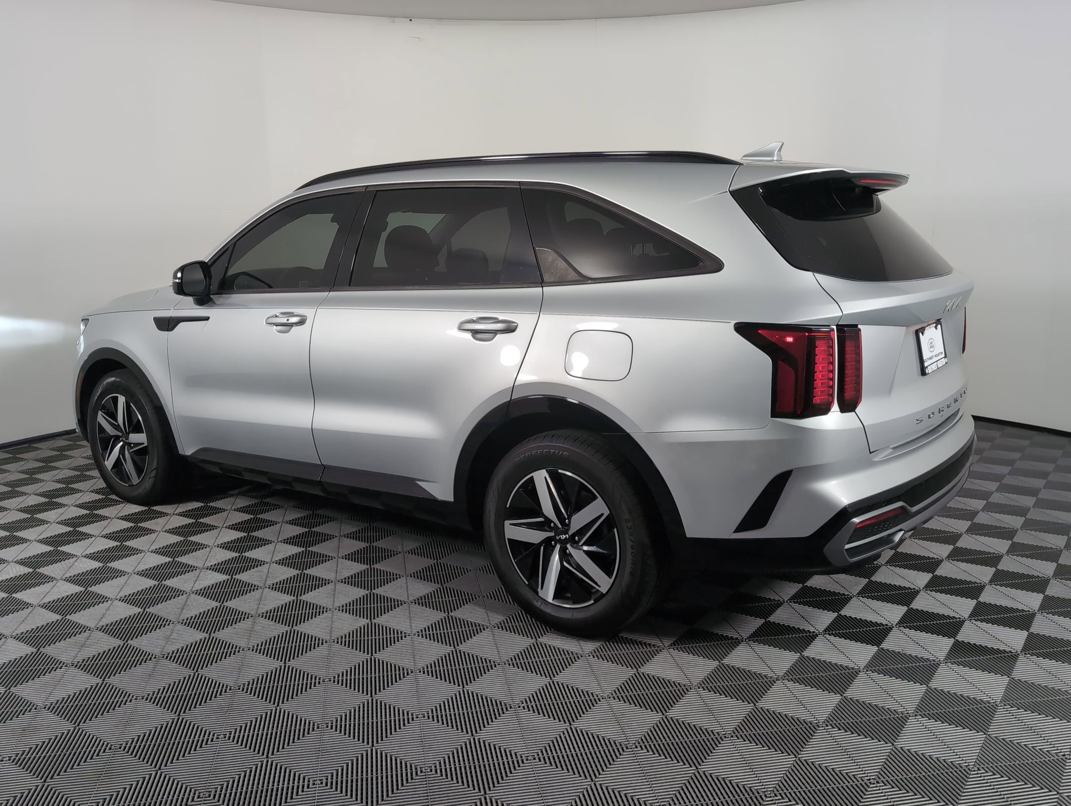 2022 Kia Sorento S photo 3