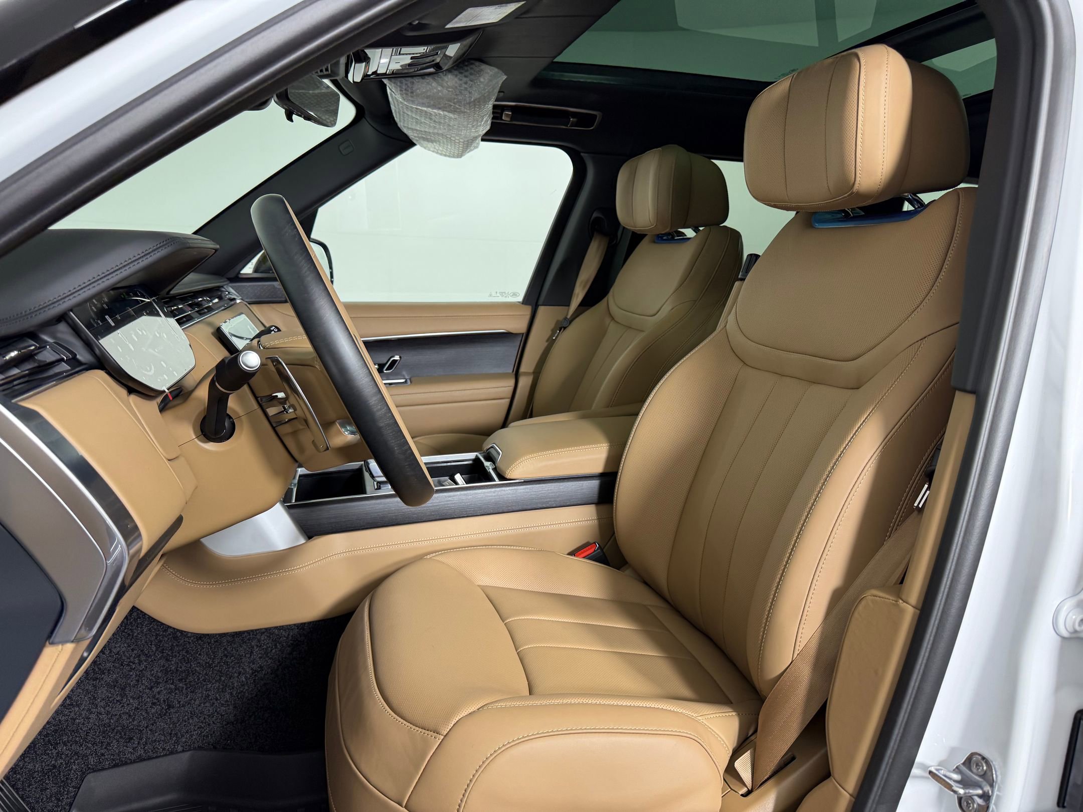 2025 Land Rover Range Rover Autobiography photo 4