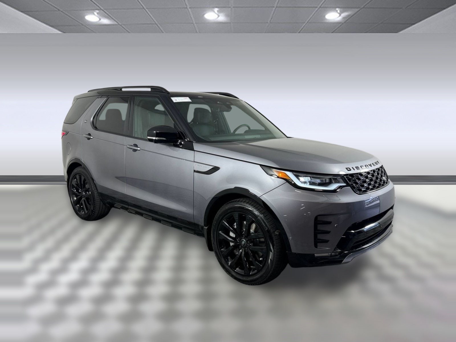 Discovery Dynamic SE SUV