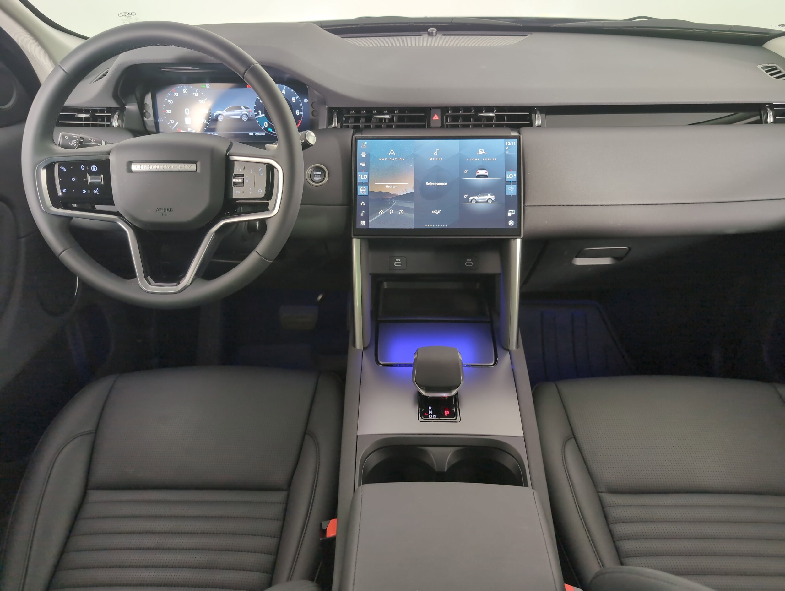 2025 Land Rover Discovery Sport S photo 4