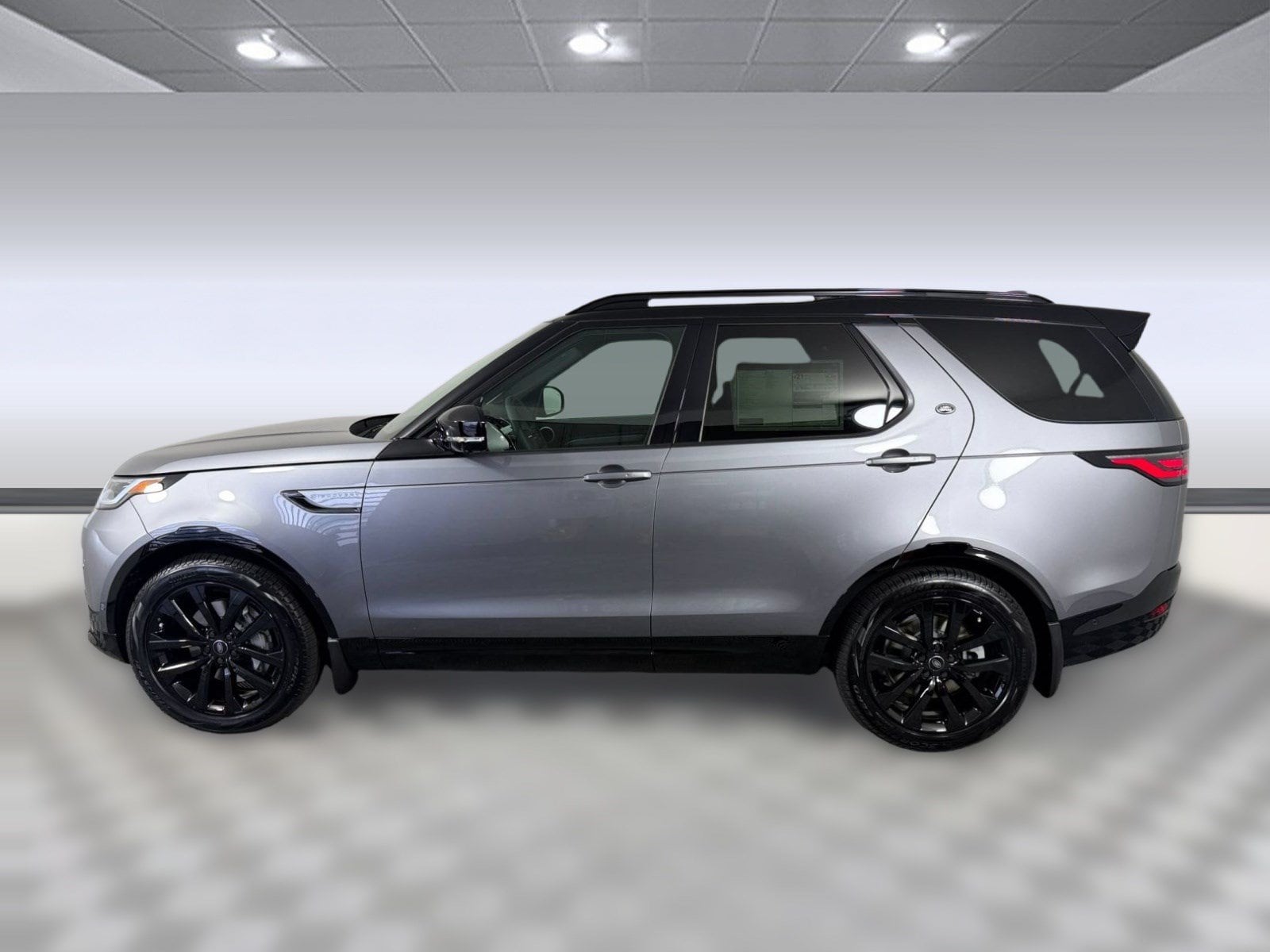 Discovery Dynamic SE SUV