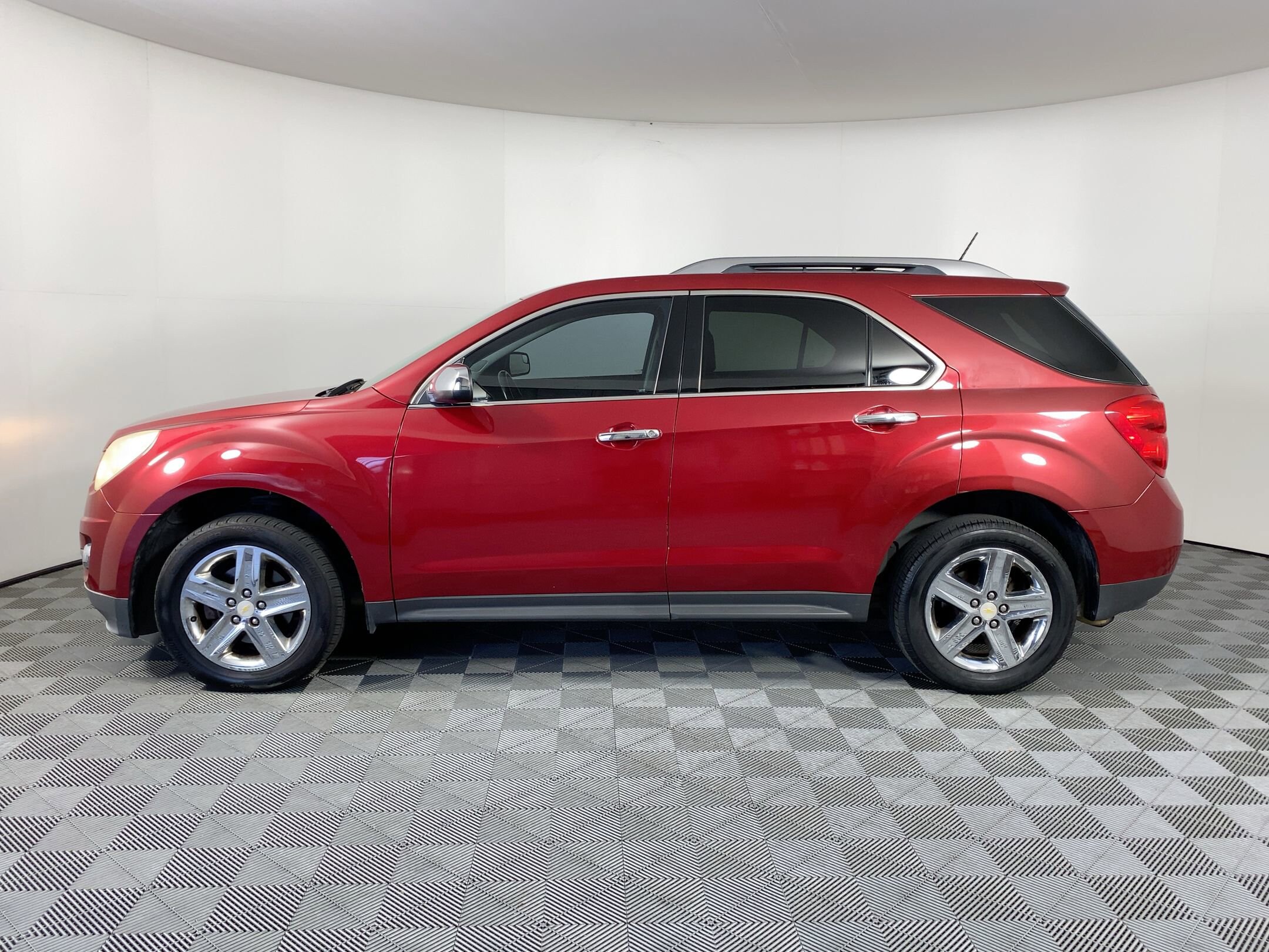 2014 Chevrolet Equinox LTZ photo 2