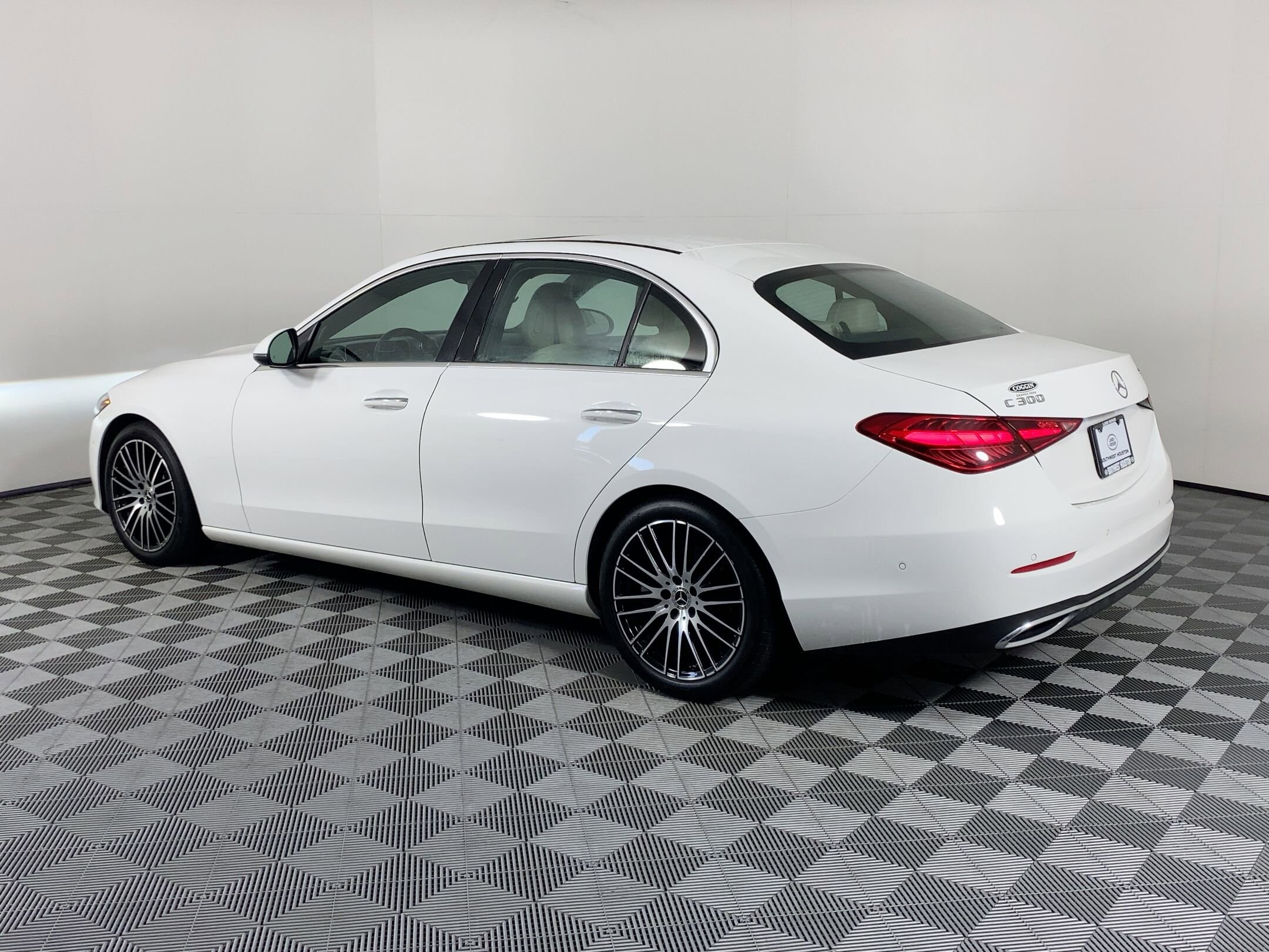 2024 Mercedes Benz C 300 photo 3