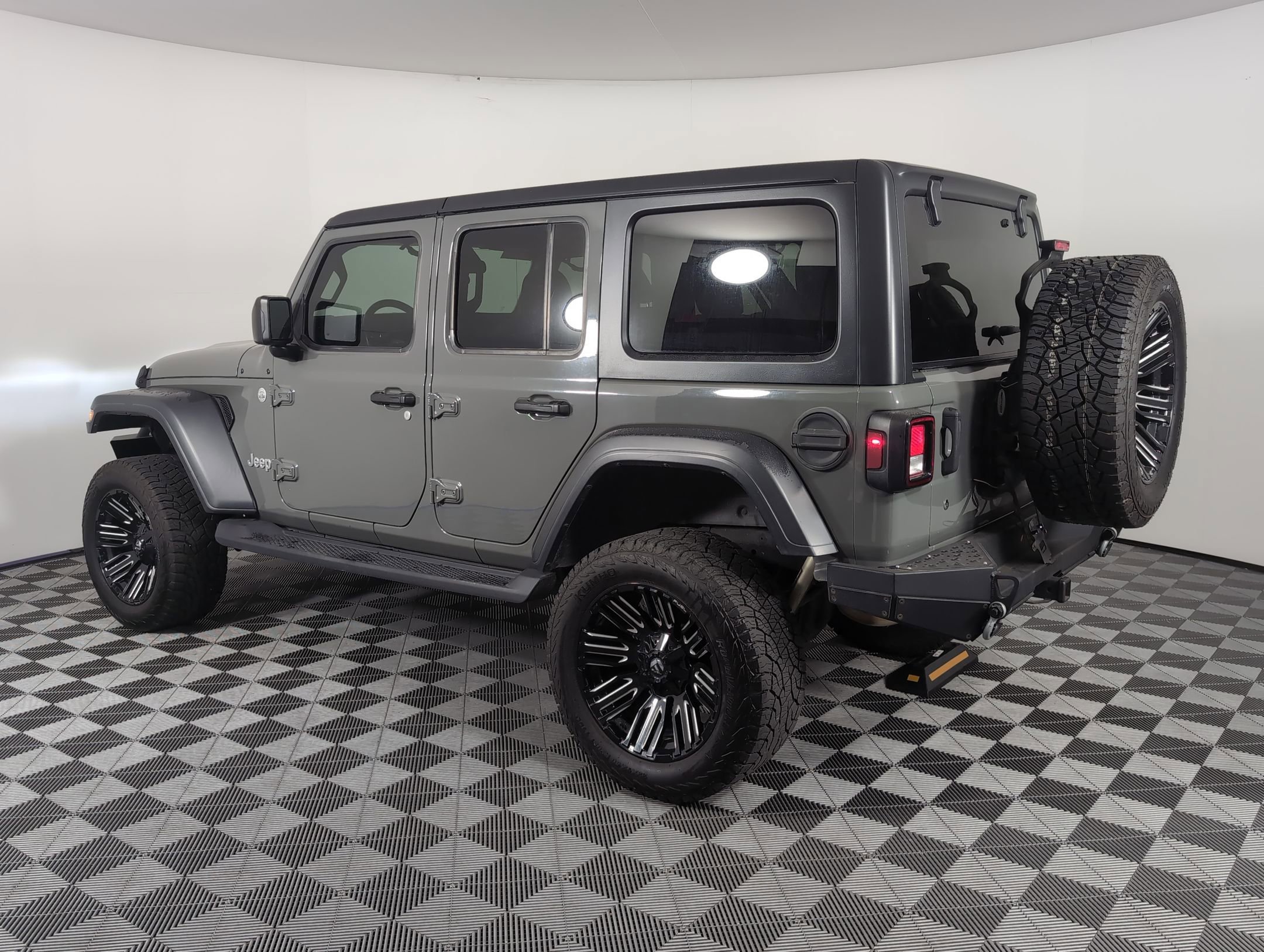 2019 Jeep Wrangler Unlimited Sport S photo 3