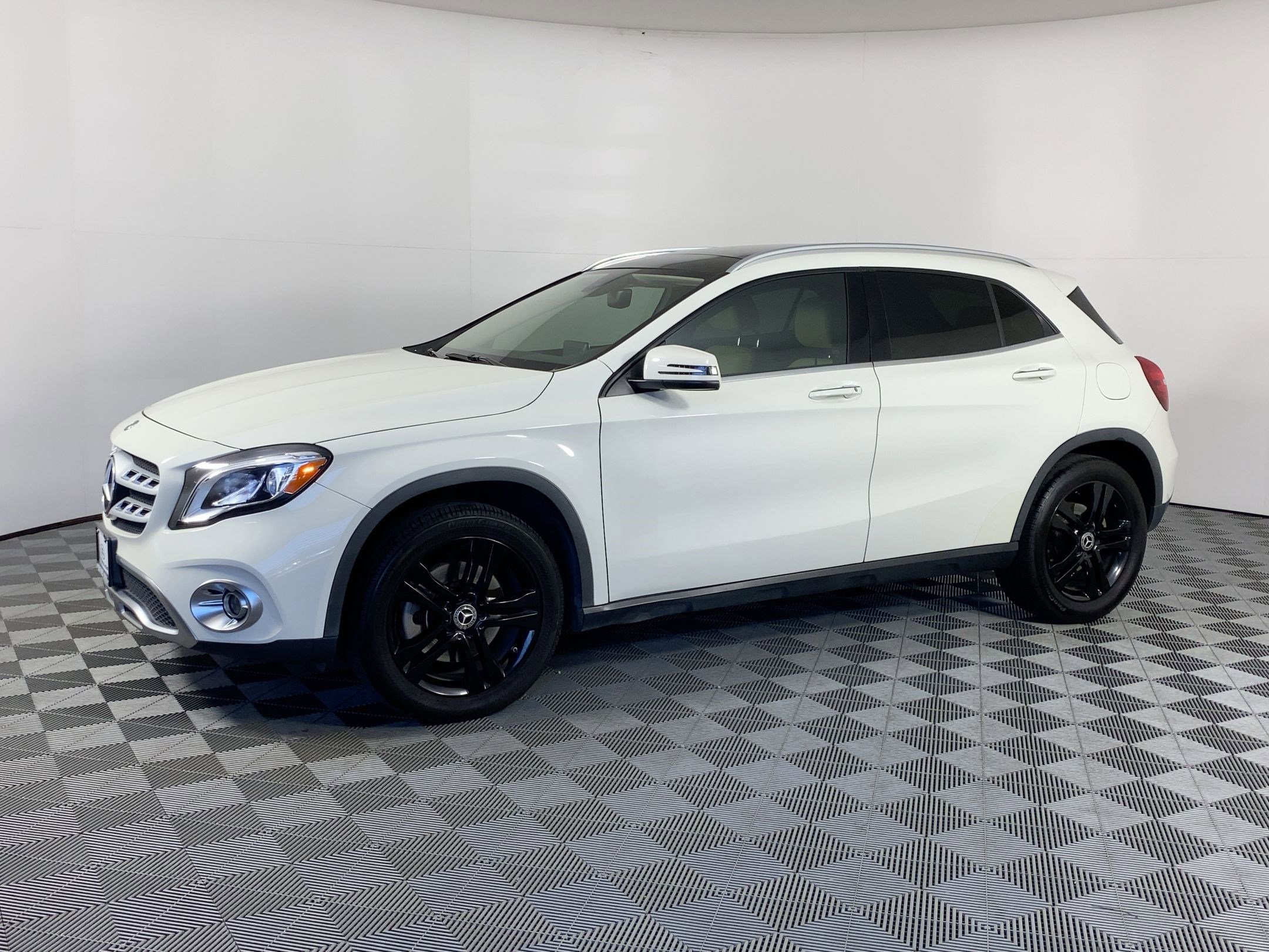 2018 Mercedes-Benz GLA-Class GLA250's photo