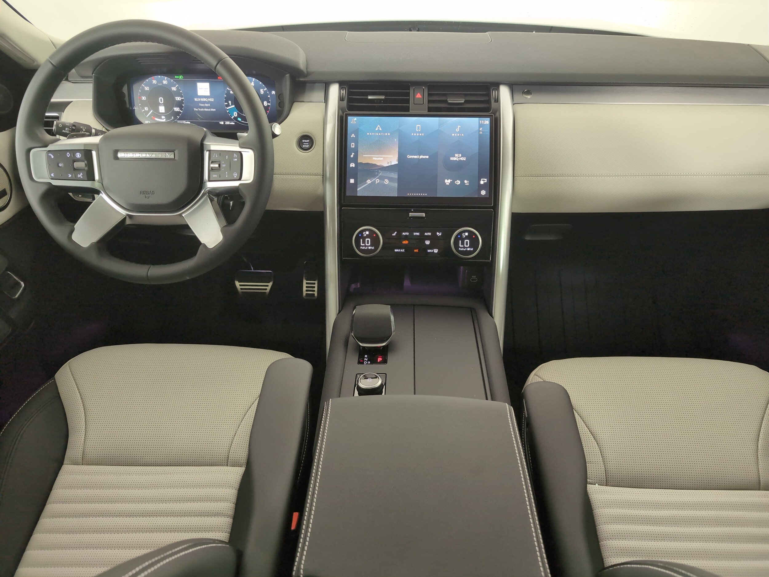 2025 Land Rover Discovery SE photo 4