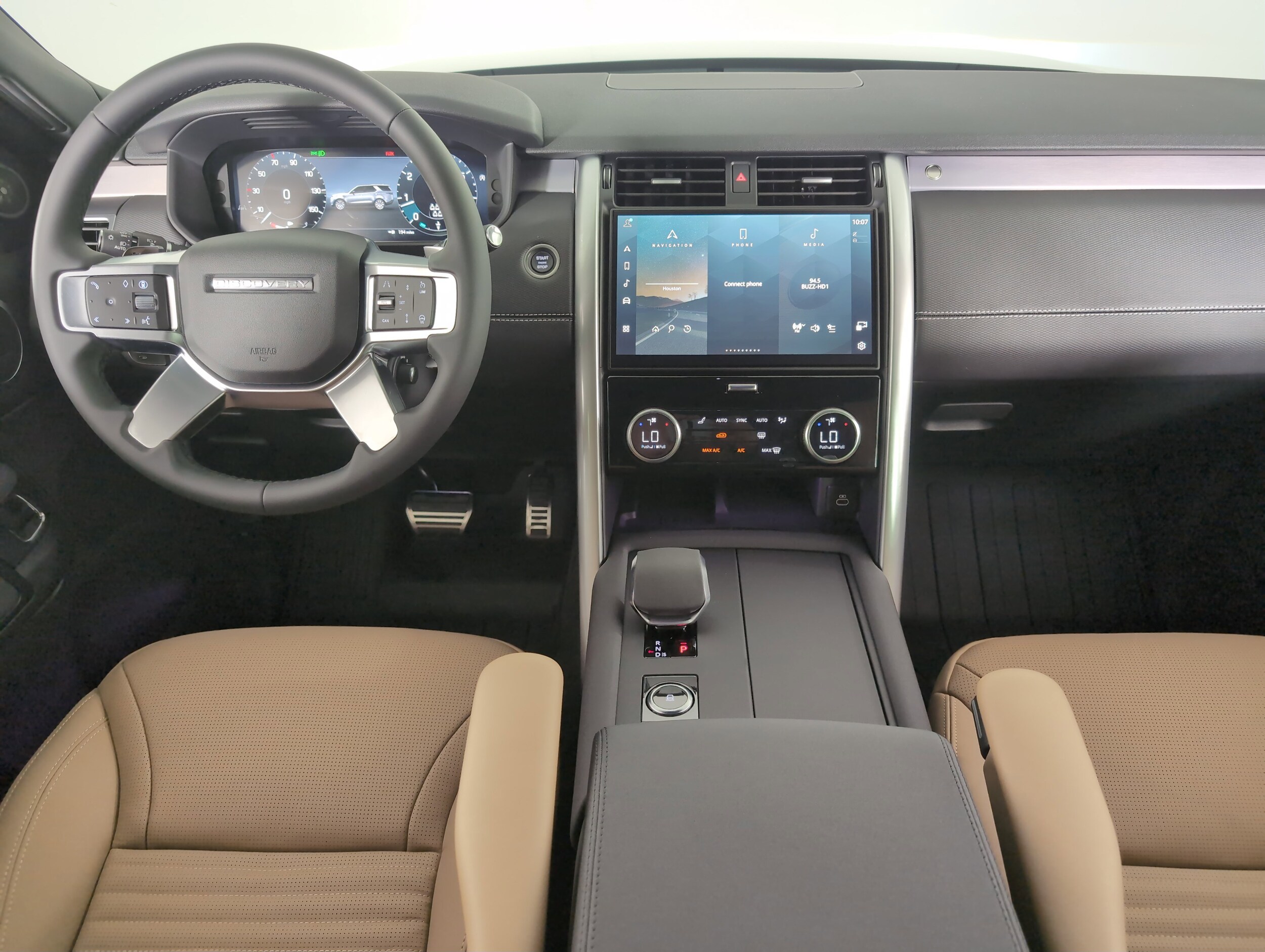 2025 Land Rover Discovery SE photo 3