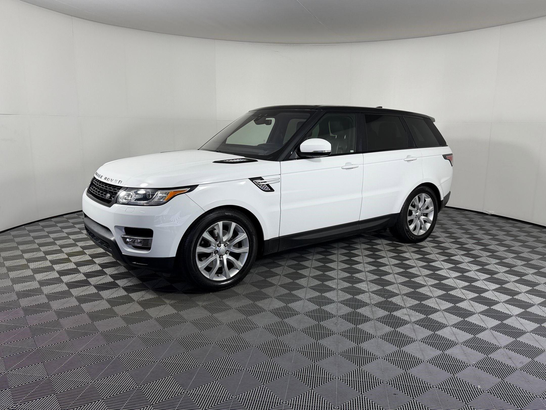 2017 Land Rover Range Rover Sport HSE 3.0's photo