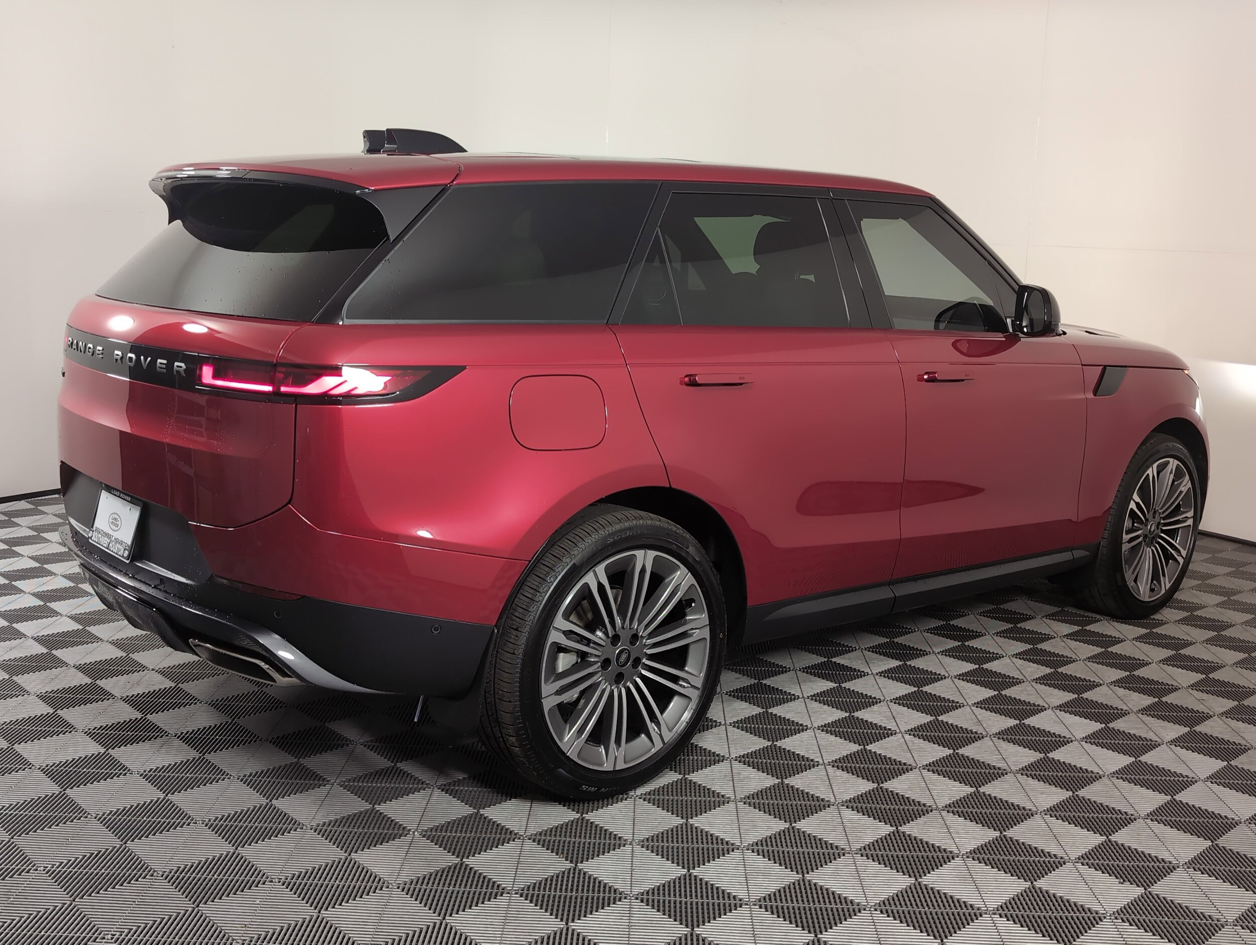 2025 Land Rover Range Rover Sport SE photo 2