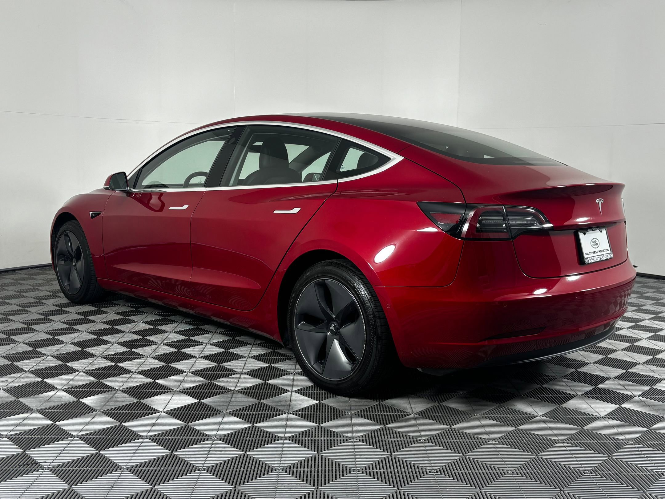 2018 Tesla Model 3 Long Range photo 3
