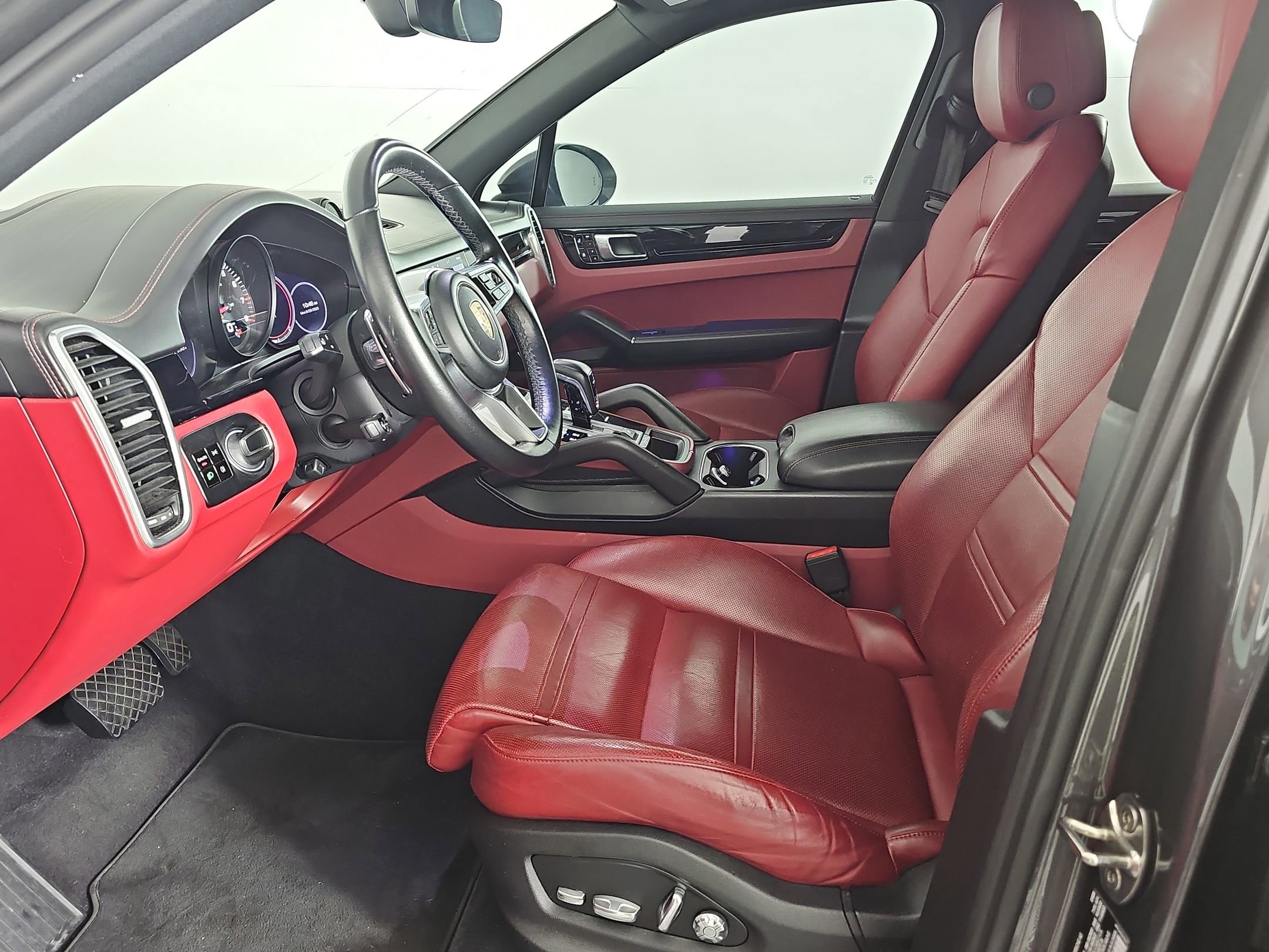 2020 Porsche Cayenne photo 4