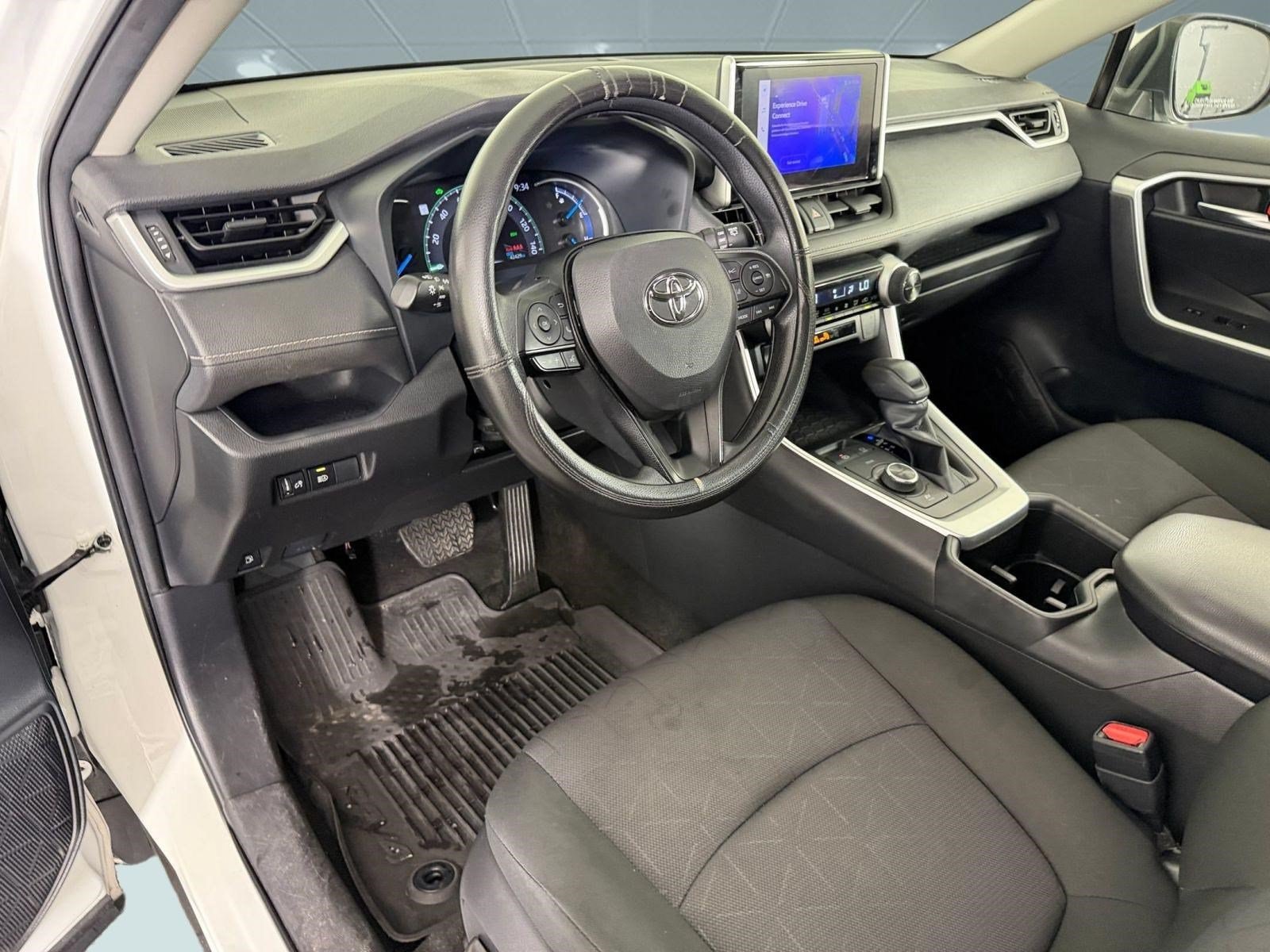 RAV4 Hybrid XLE SUV