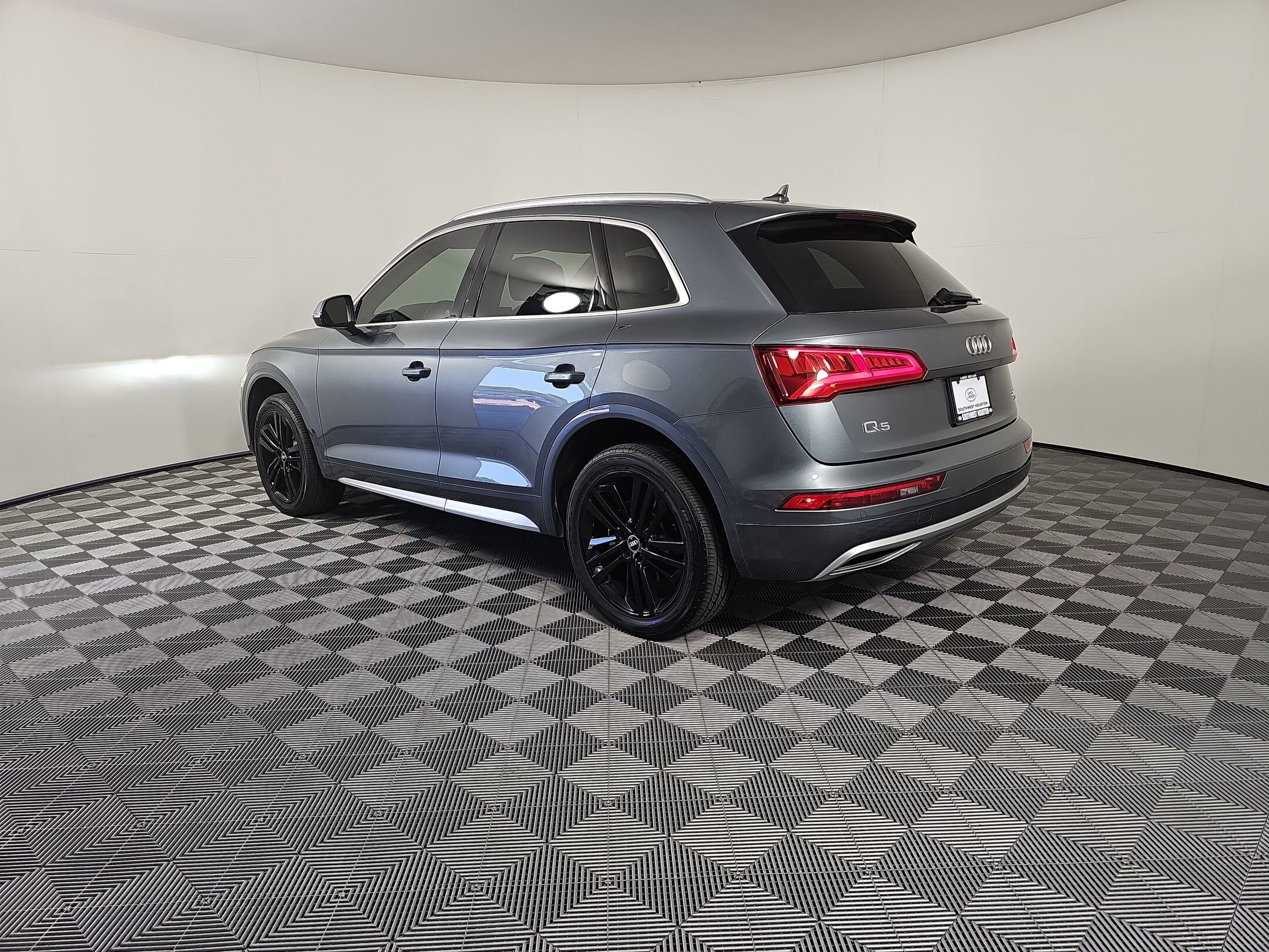 2018 Audi Q5 Premium Plus photo 3