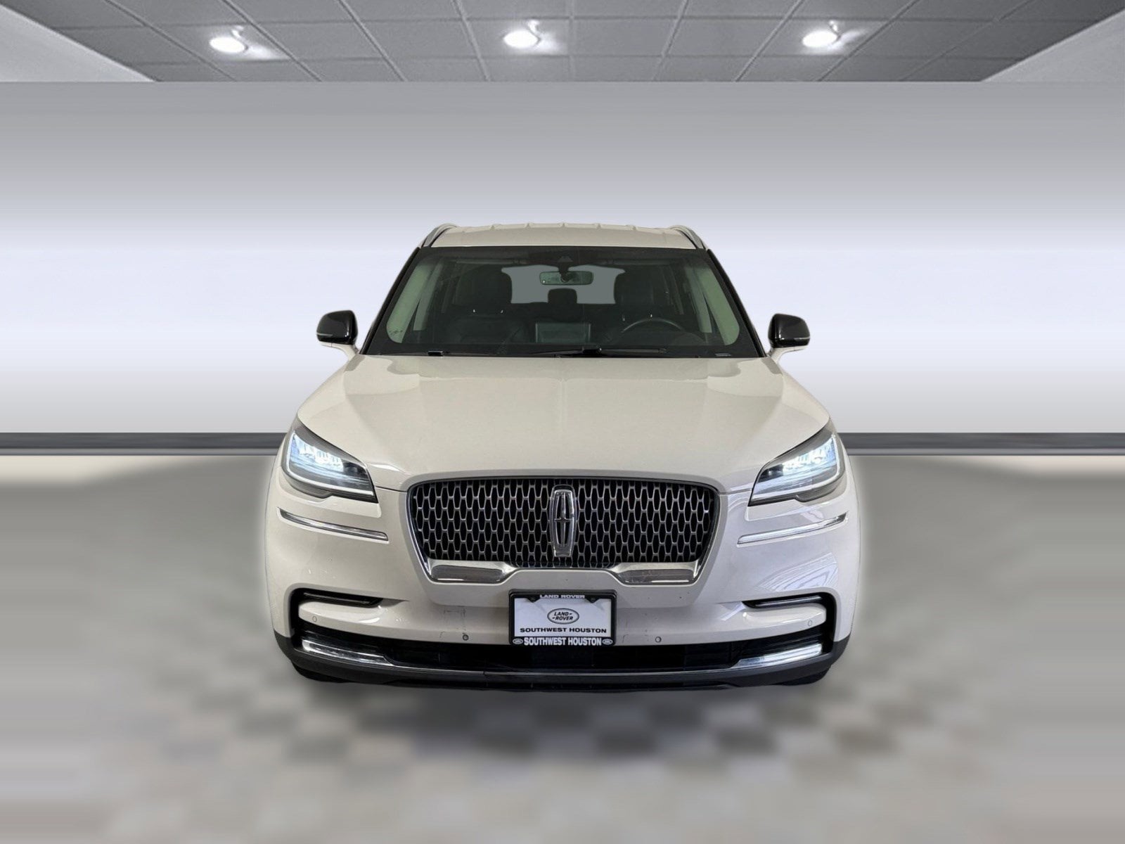 Aviator Standard SUV