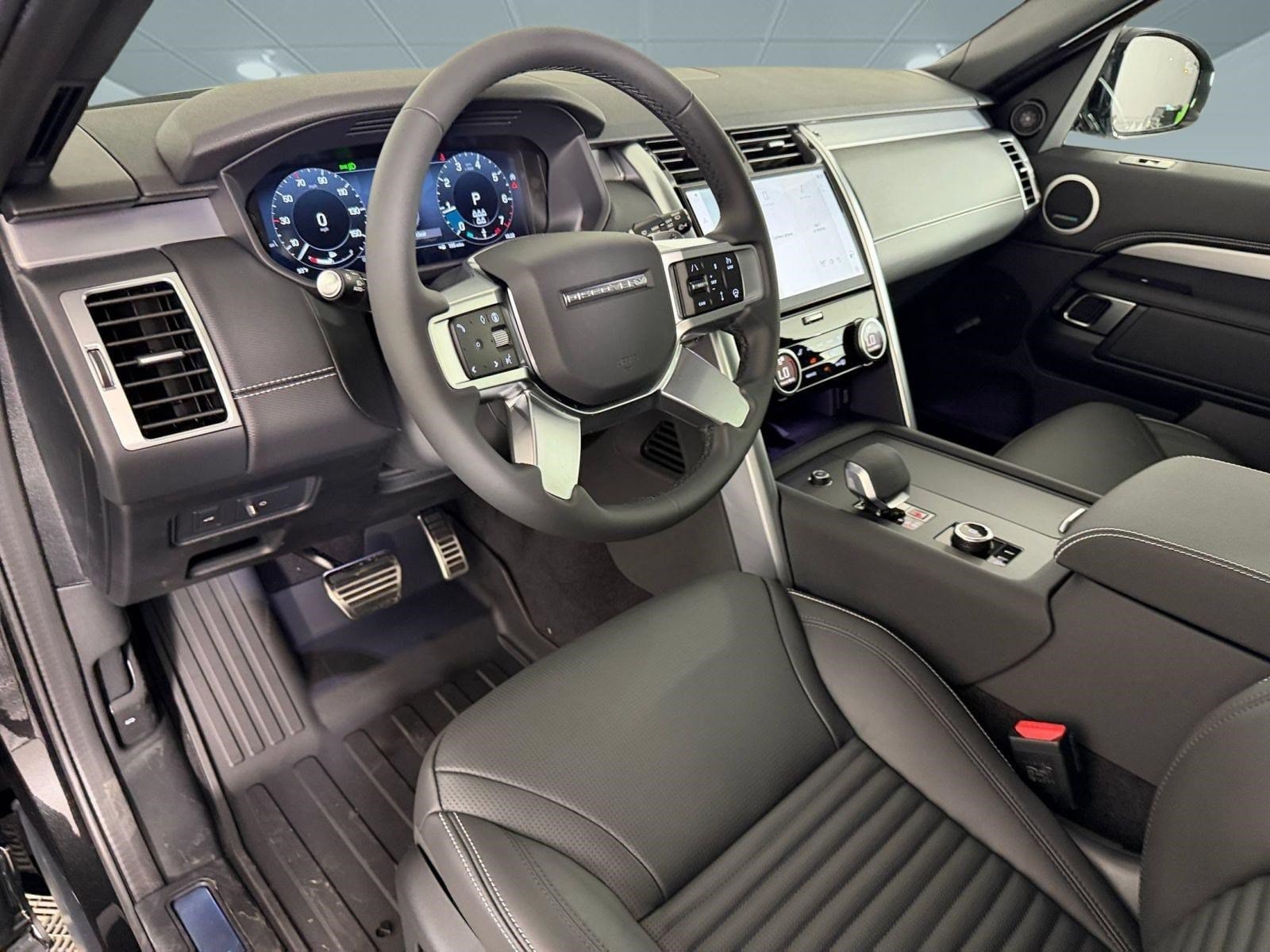Discovery Dynamic SE SUV