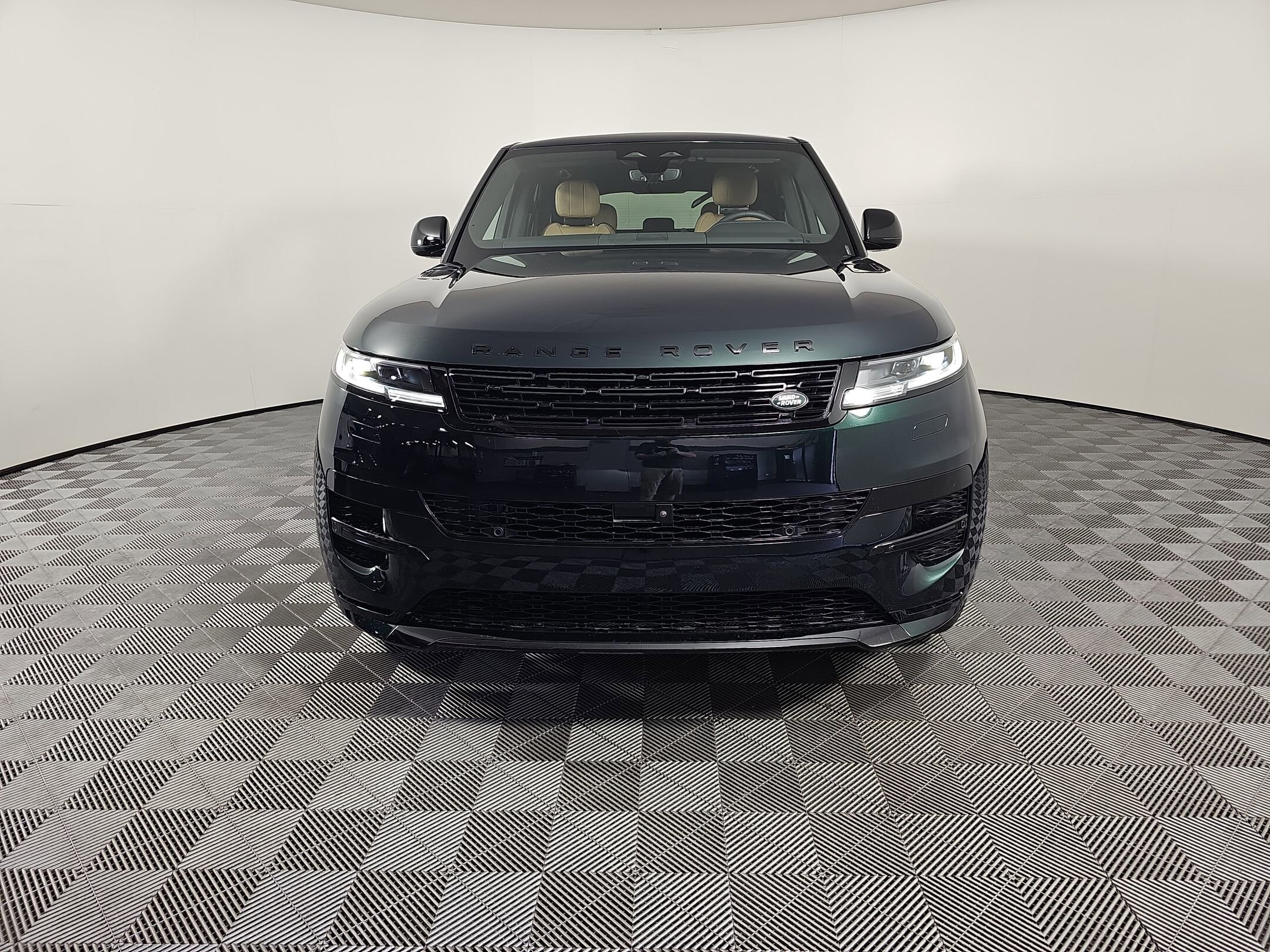 2025 Land Rover Range Rover Sport P400 Dynamic SE photo 4