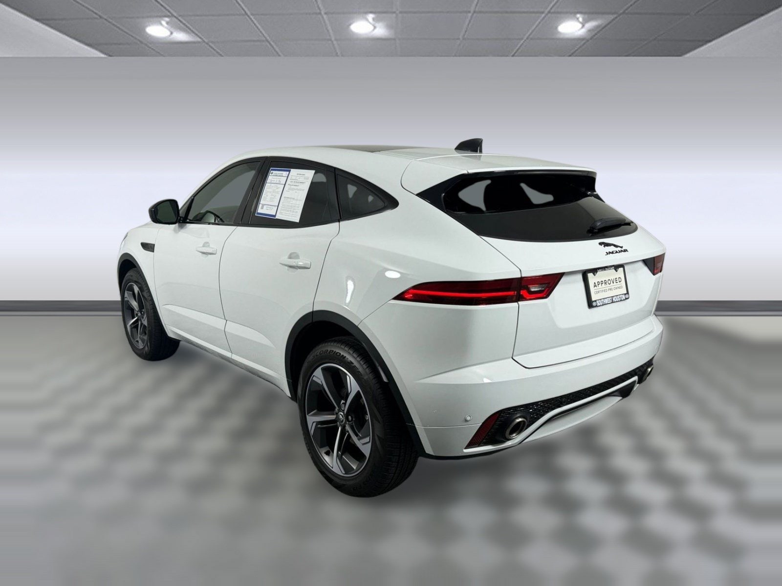 E-PACE R-Dynamic SE SUV