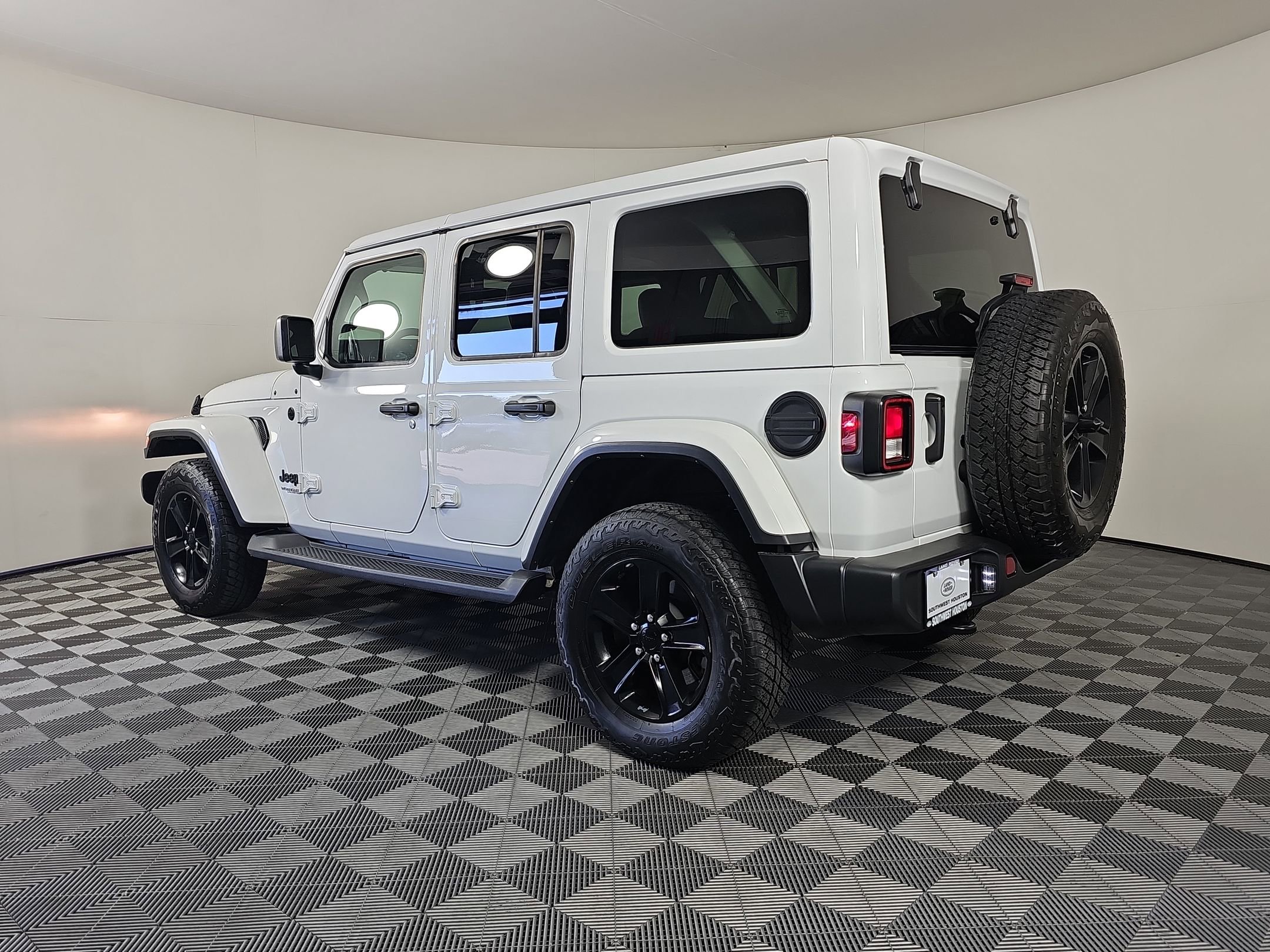 2022 Jeep Wrangler Unlimited Sahara Altitude photo 3