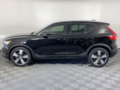 Used 2019 Volvo XC40 Momentum SUV in Houston