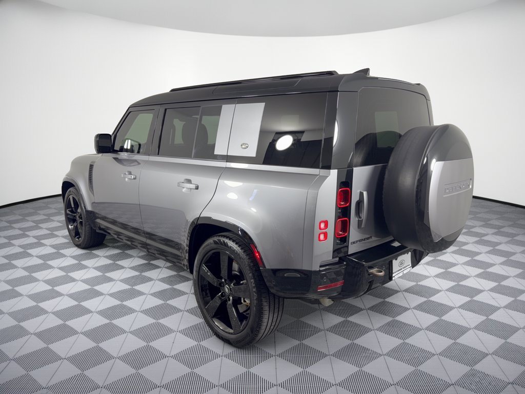 2024 Land Rover Defender X-Dynamic SE - Photo 3